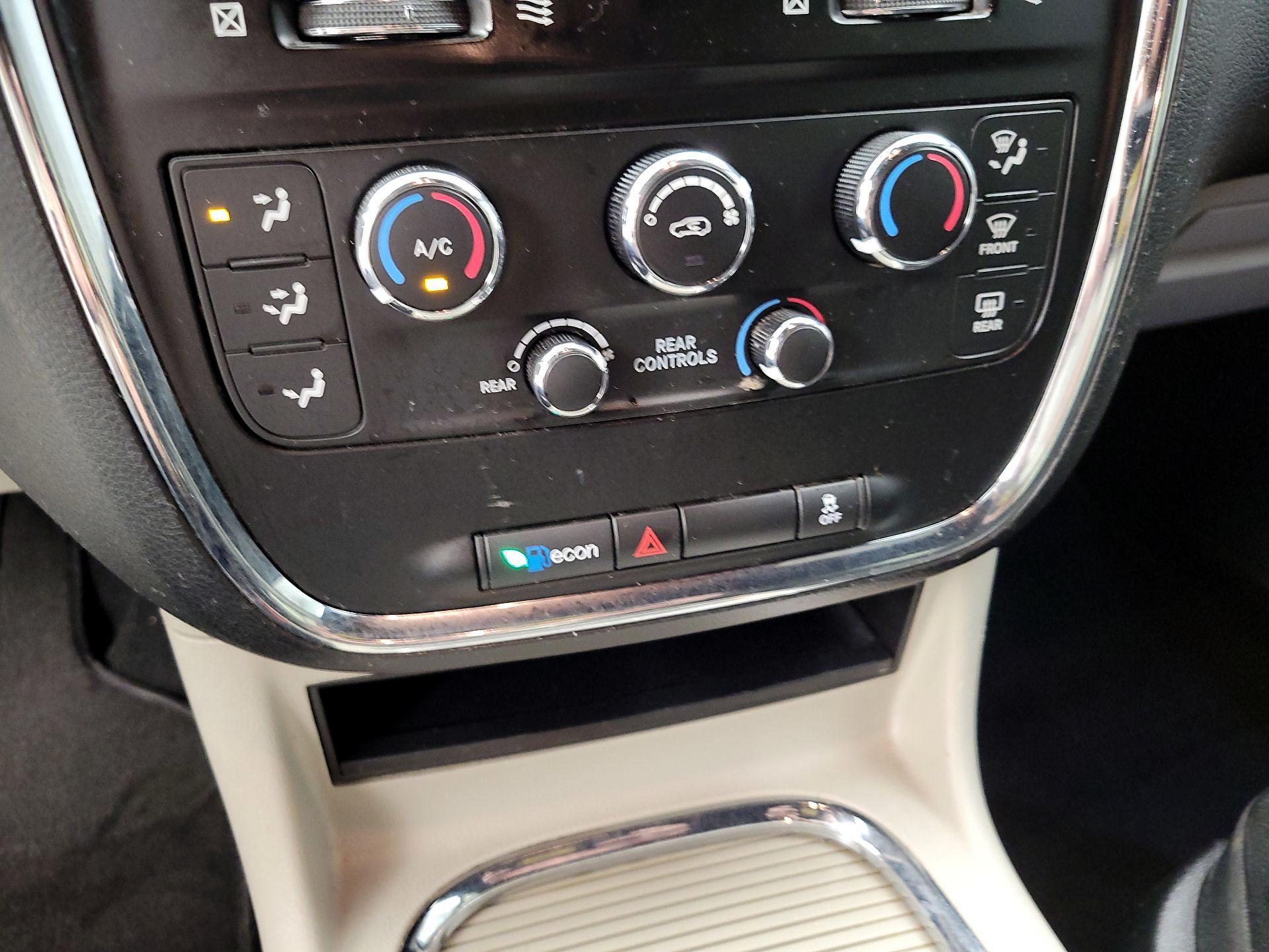 Thumbnail: 2020 Dodge Grand Caravan - 14
