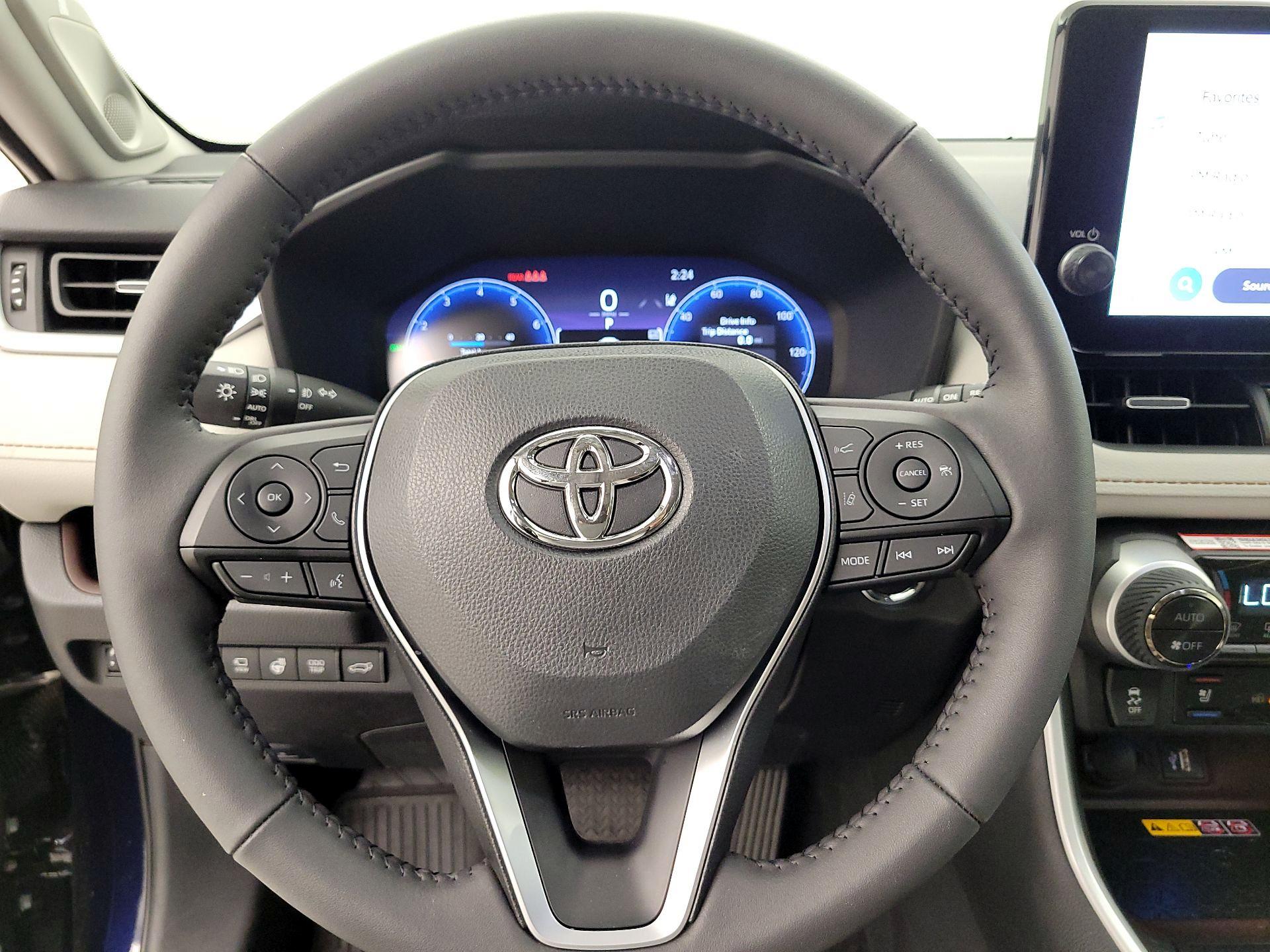 Thumbnail: 2025 Toyota RAV4 - 10