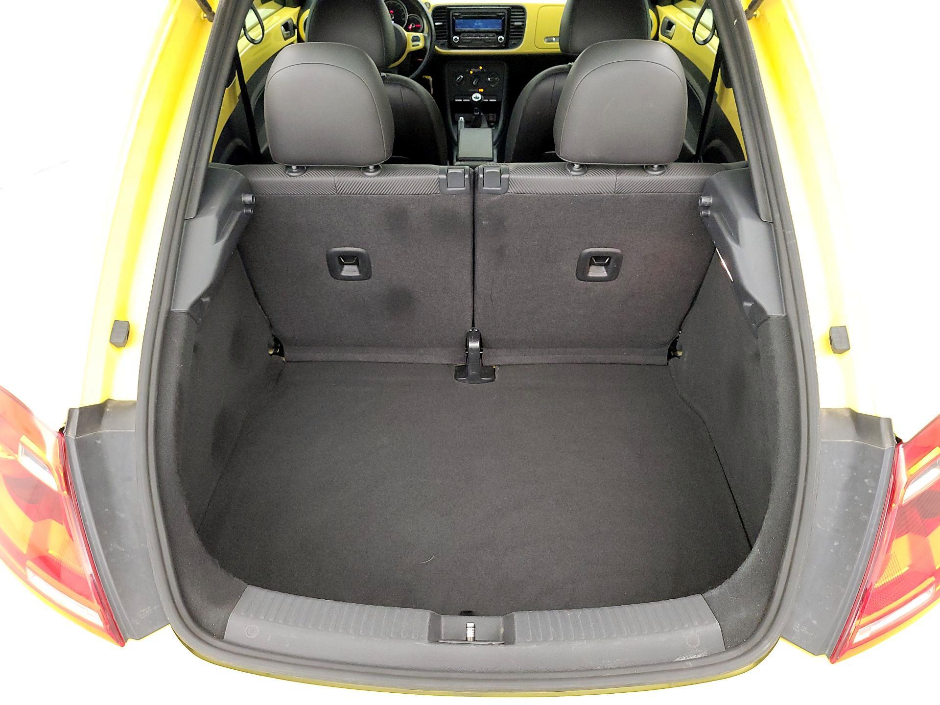 Thumbnail: 2014 Volkswagen Beetle - 16
