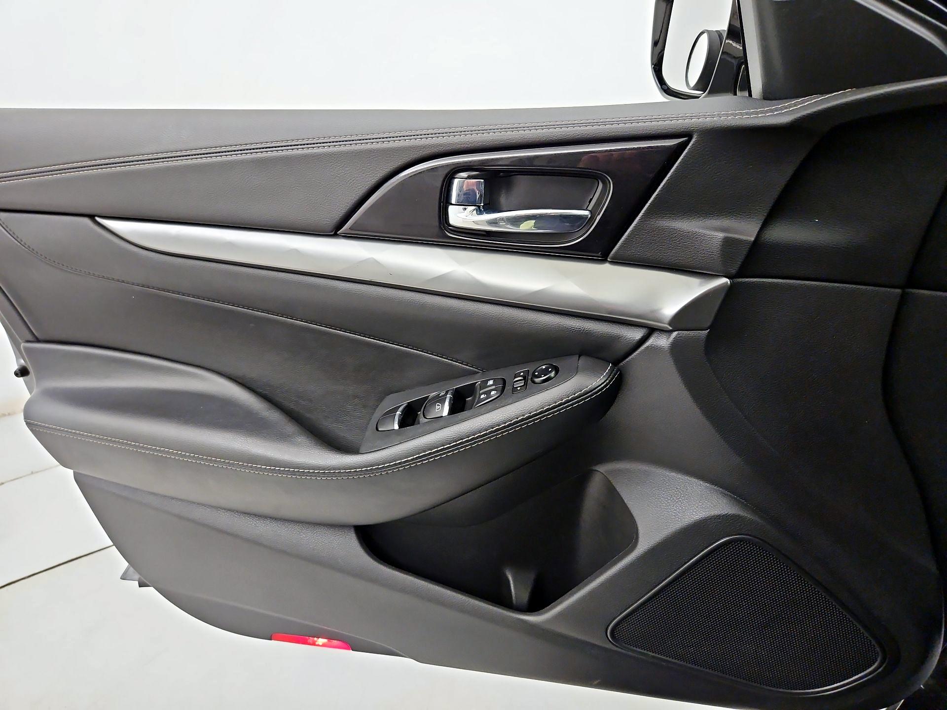 Thumbnail: 2021 Nissan Maxima - 12