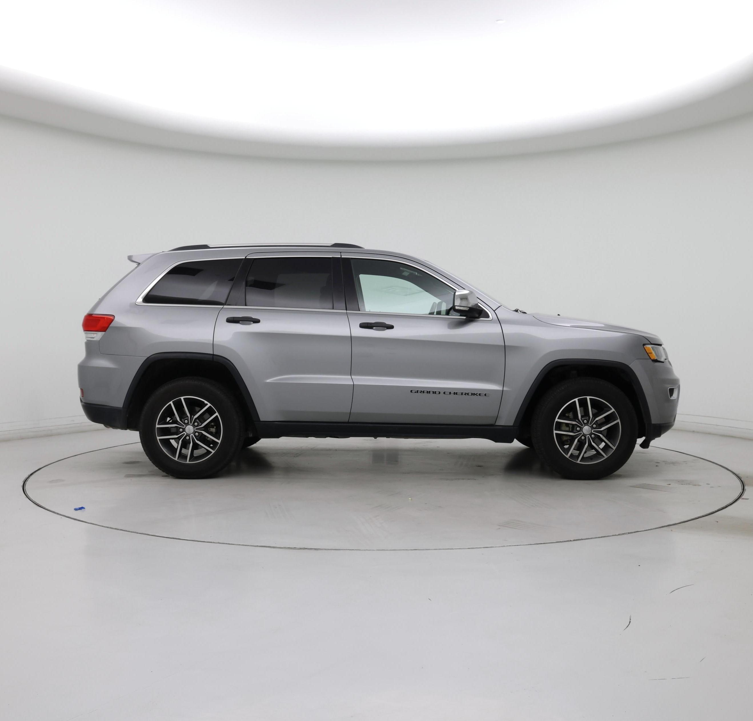 Thumbnail: 2017 Jeep Grand Cherokee - 7