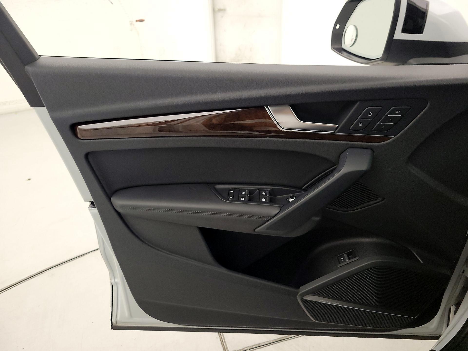 Thumbnail: 2019 Audi Q5 - 12
