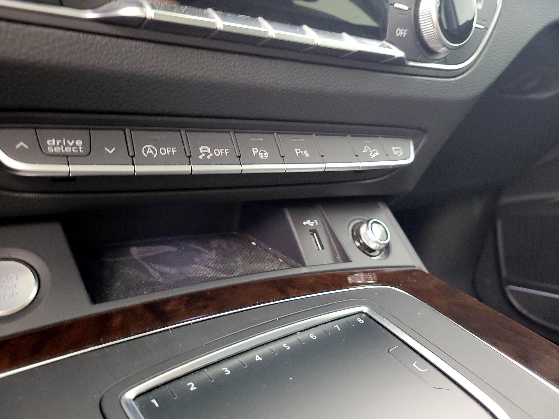 Thumbnail: 2019 Audi Q5 - 18