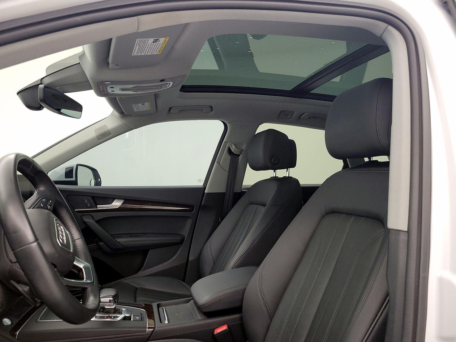 Thumbnail: 2019 Audi Q5 - 19