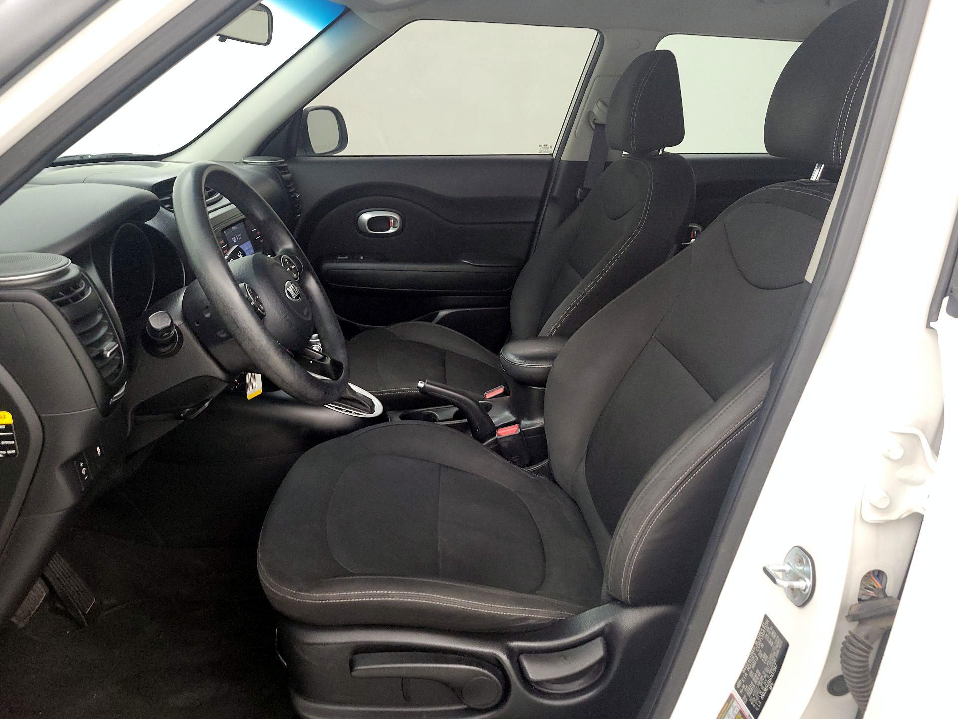 Thumbnail: 2017 Kia Soul - 11