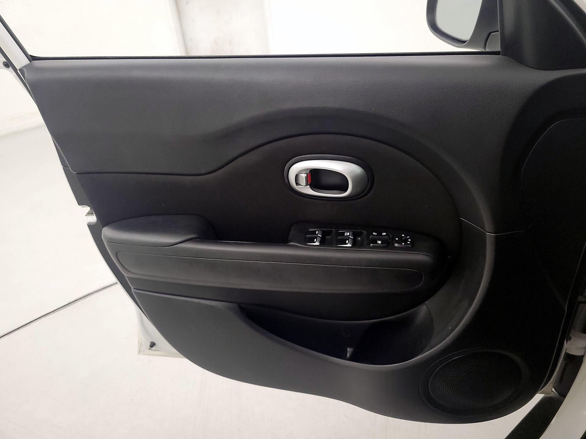 Thumbnail: 2017 Kia Soul - 12