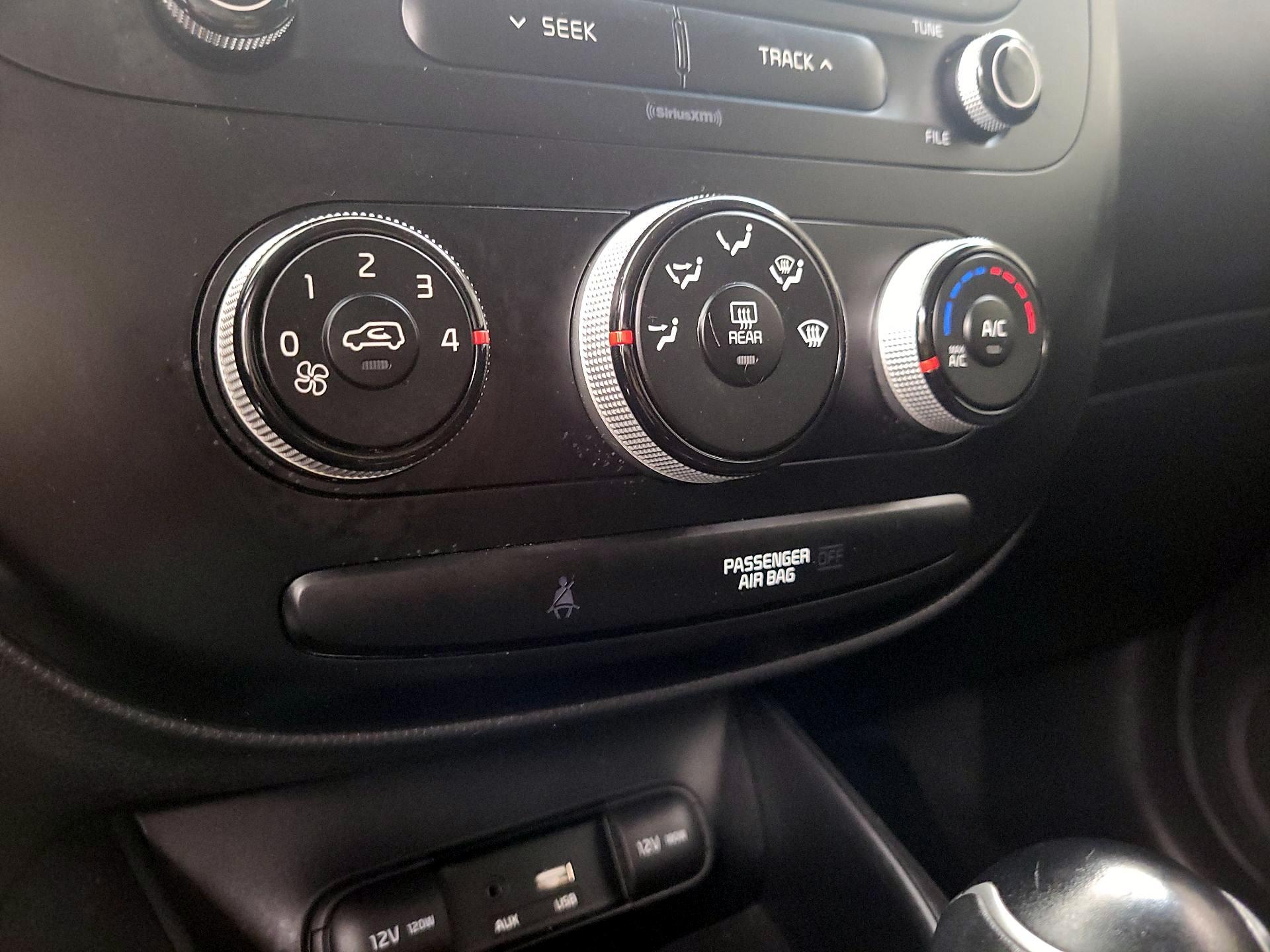 Thumbnail: 2017 Kia Soul - 16