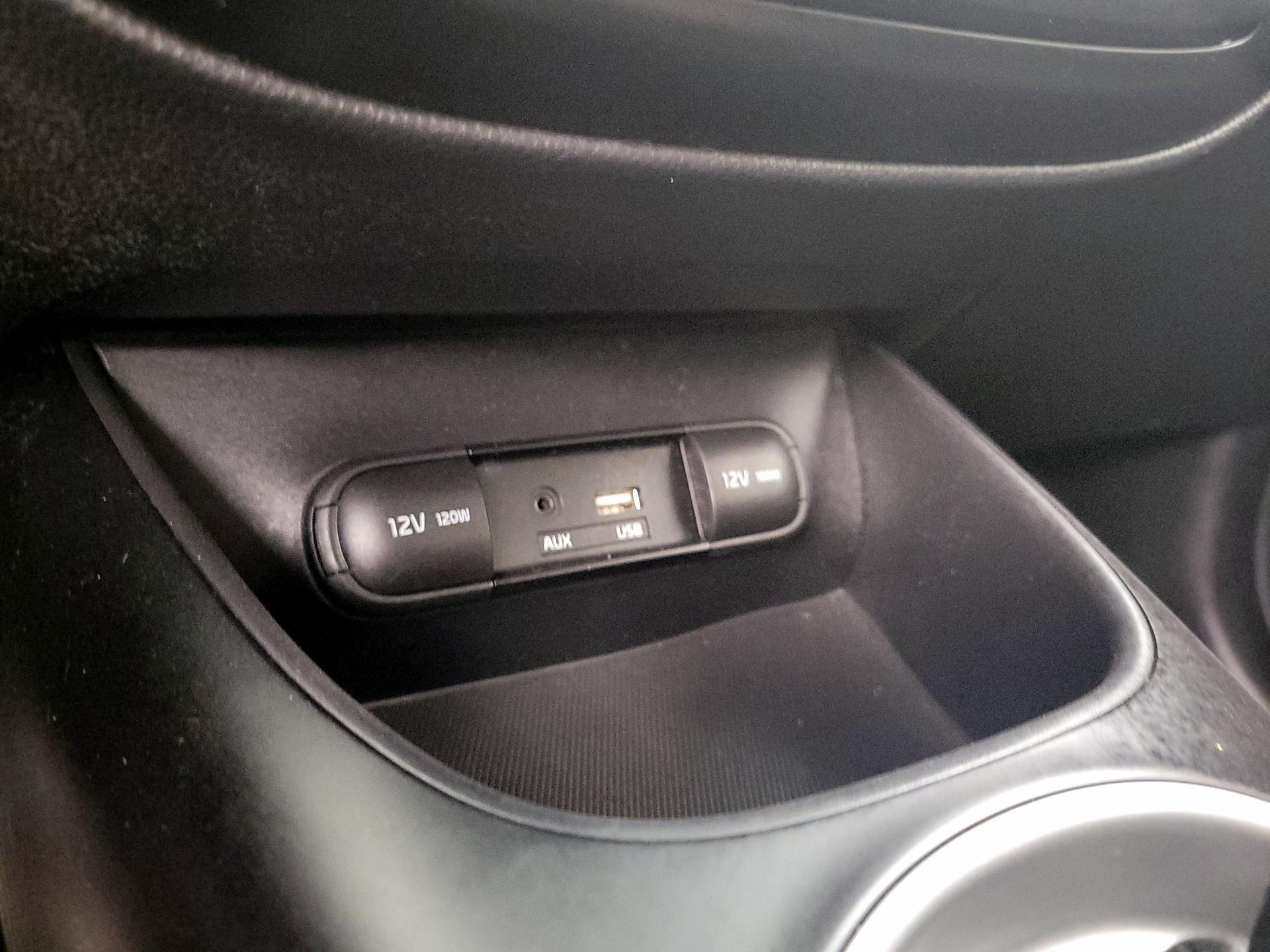 Thumbnail: 2017 Kia Soul - 18