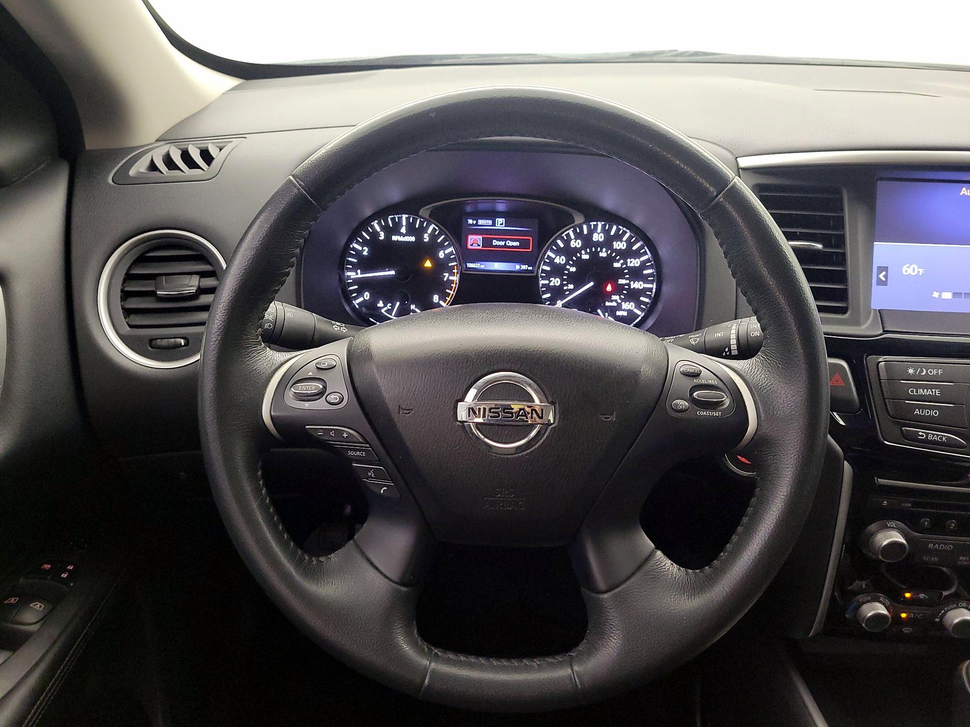 Thumbnail: 2018 Nissan Pathfinder - 10