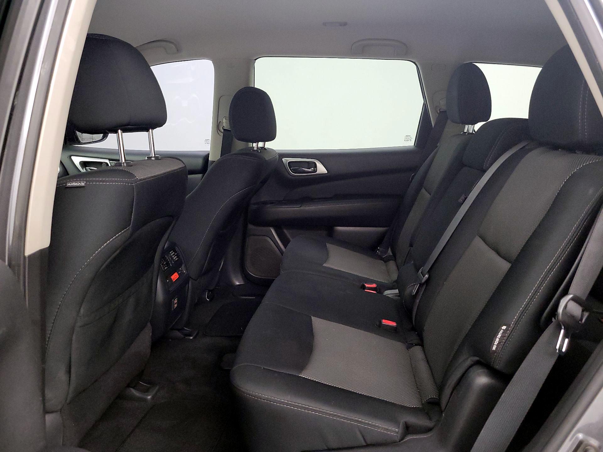 Thumbnail: 2018 Nissan Pathfinder - 19