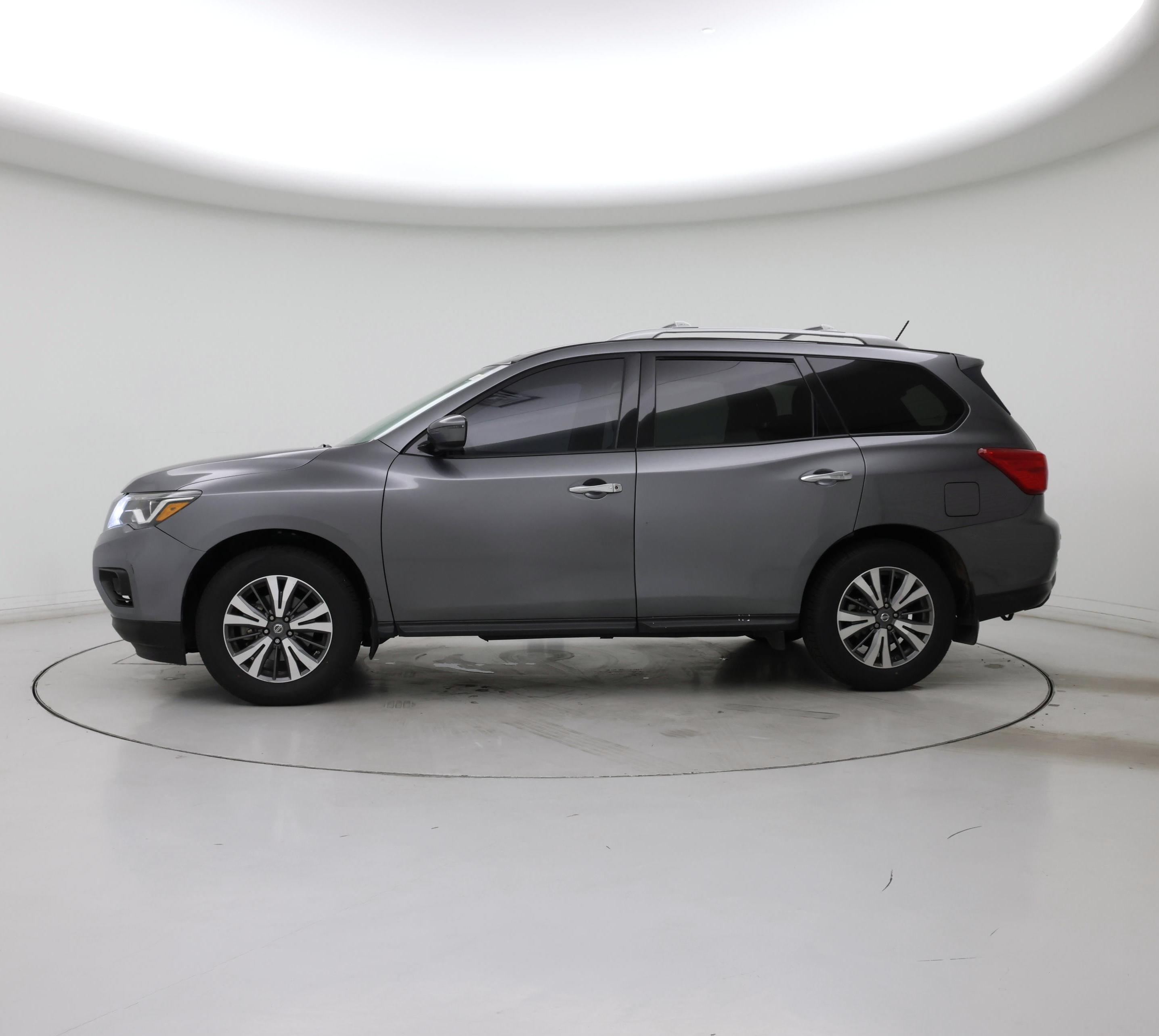 Thumbnail: 2018 Nissan Pathfinder - 3