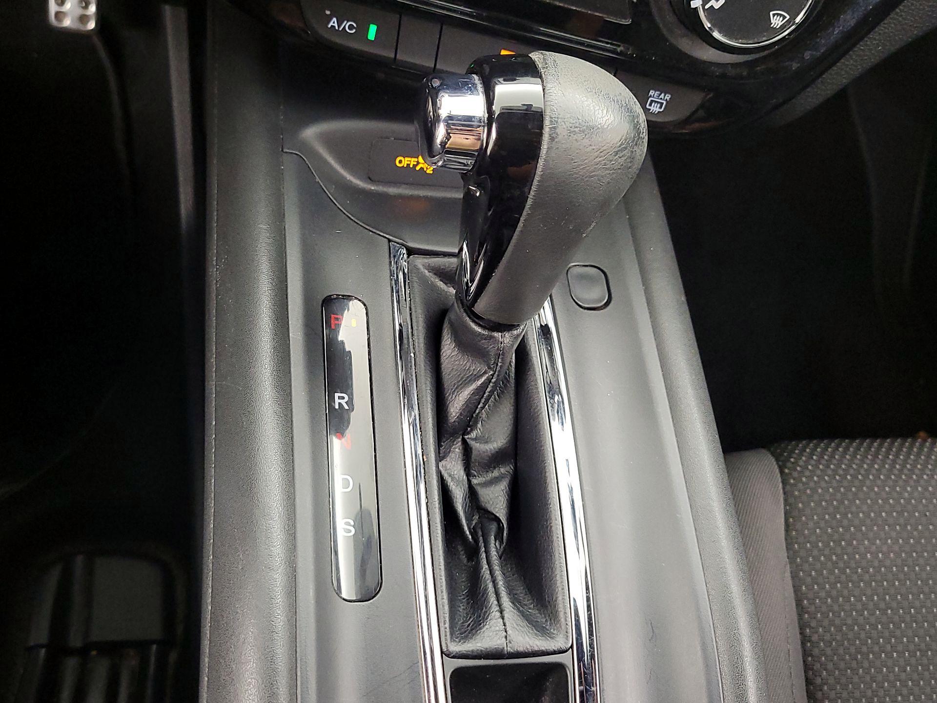 Thumbnail: 2019 Honda HR-V - 17