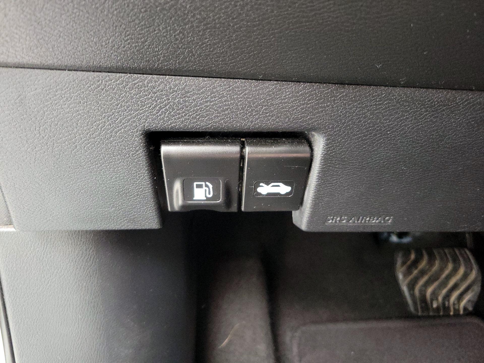Thumbnail: 2021 Nissan Versa - 13