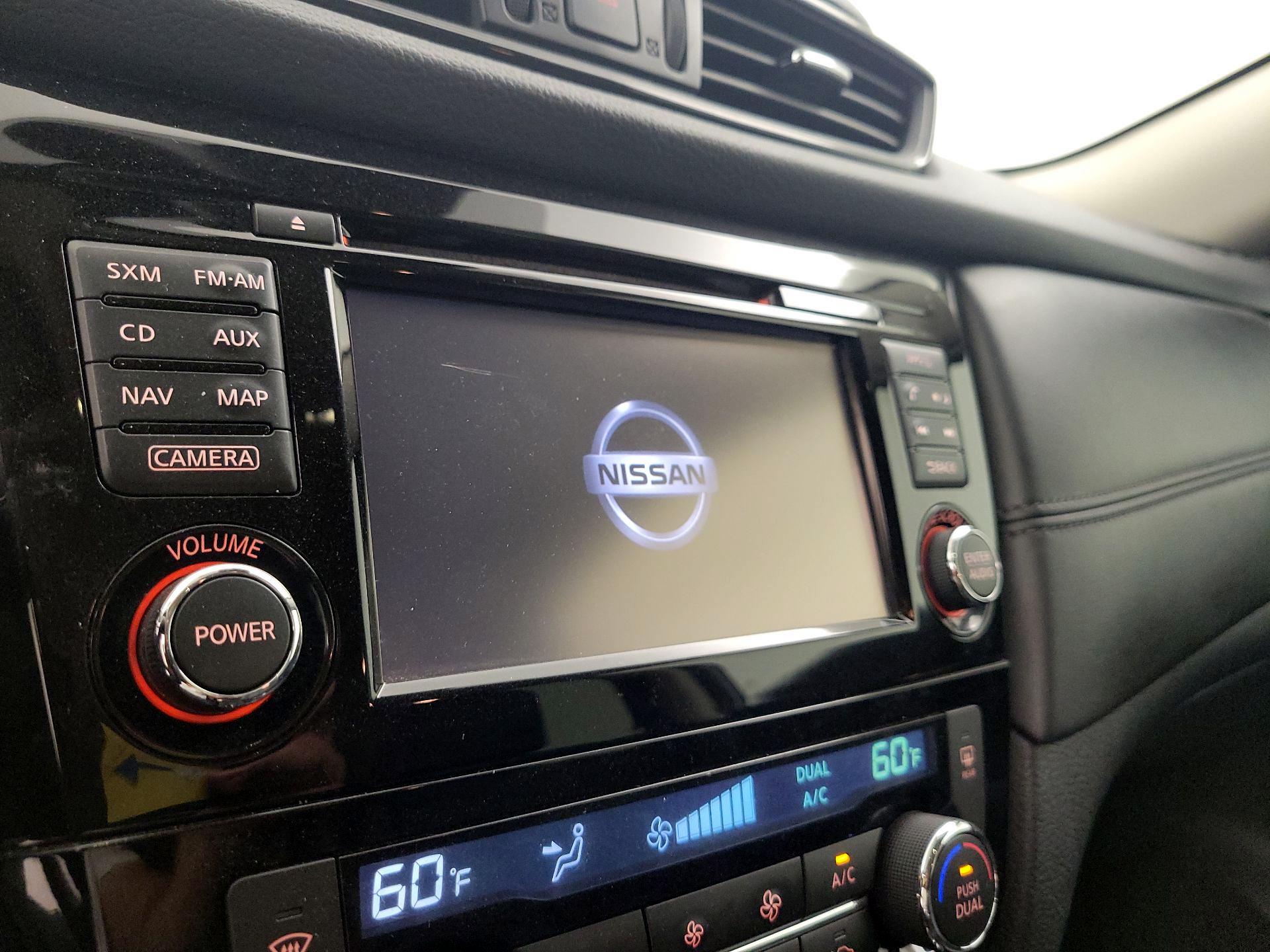 Thumbnail: 2017 Nissan Rogue - 16