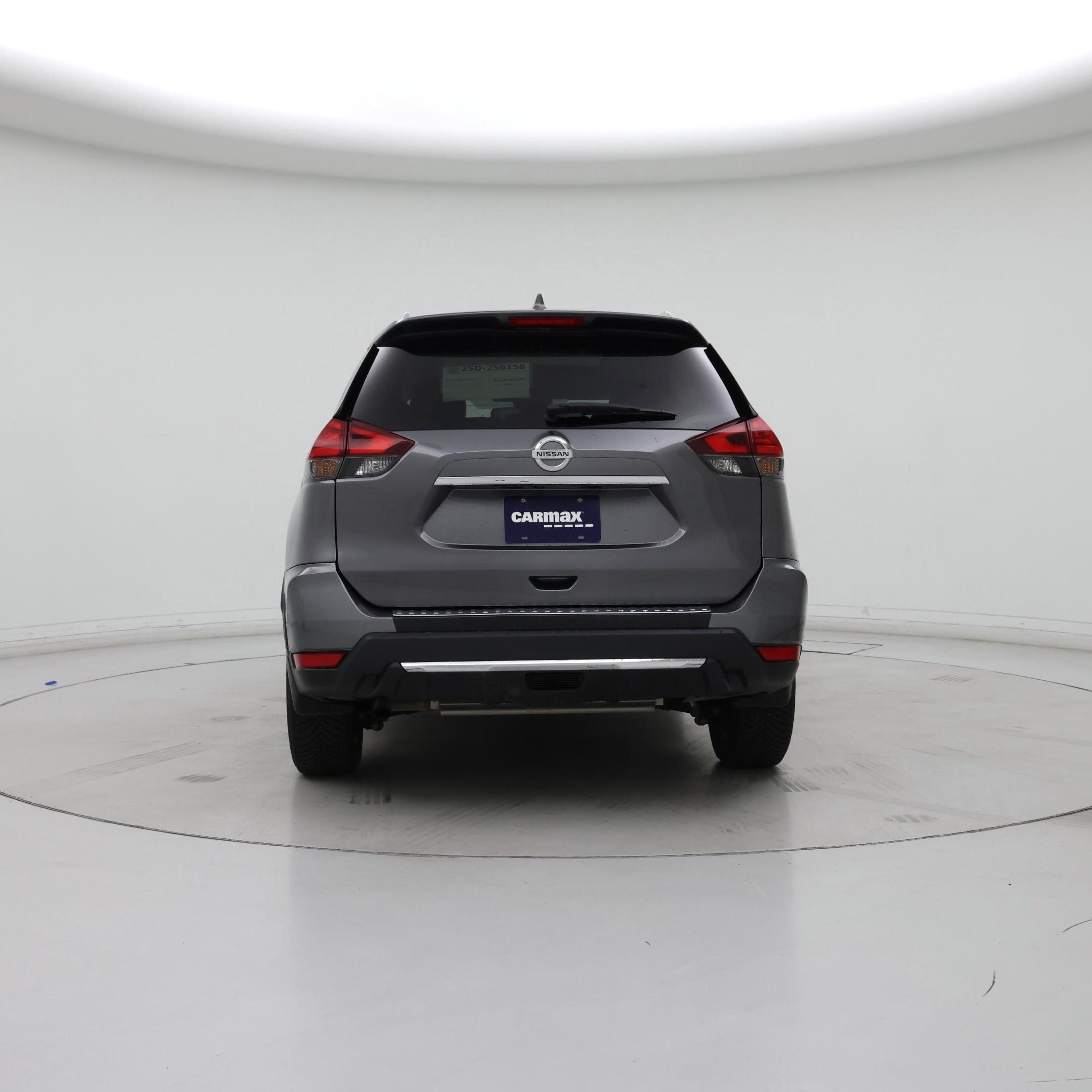 Thumbnail: 2017 Nissan Rogue - 6