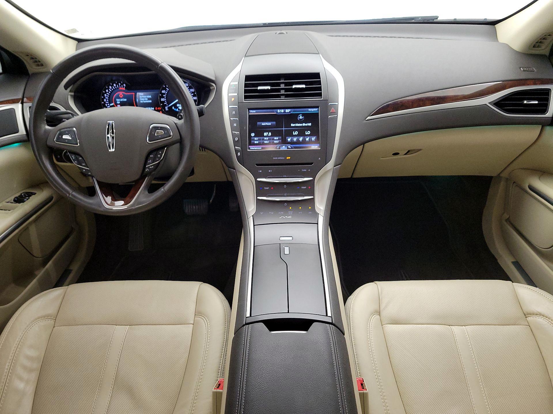 Thumbnail: 2015 Lincoln MKZ - 9