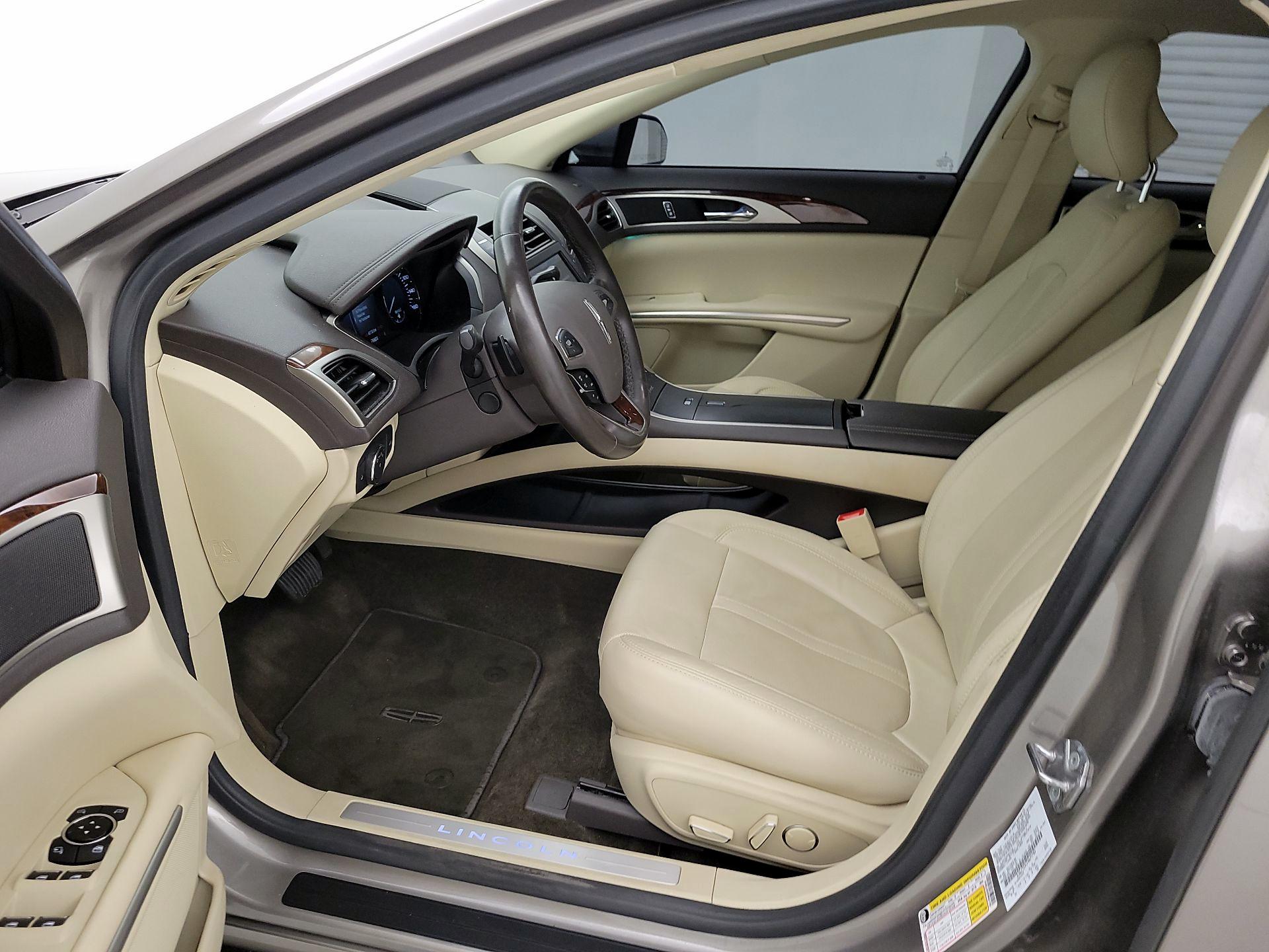 Thumbnail: 2015 Lincoln MKZ - 11