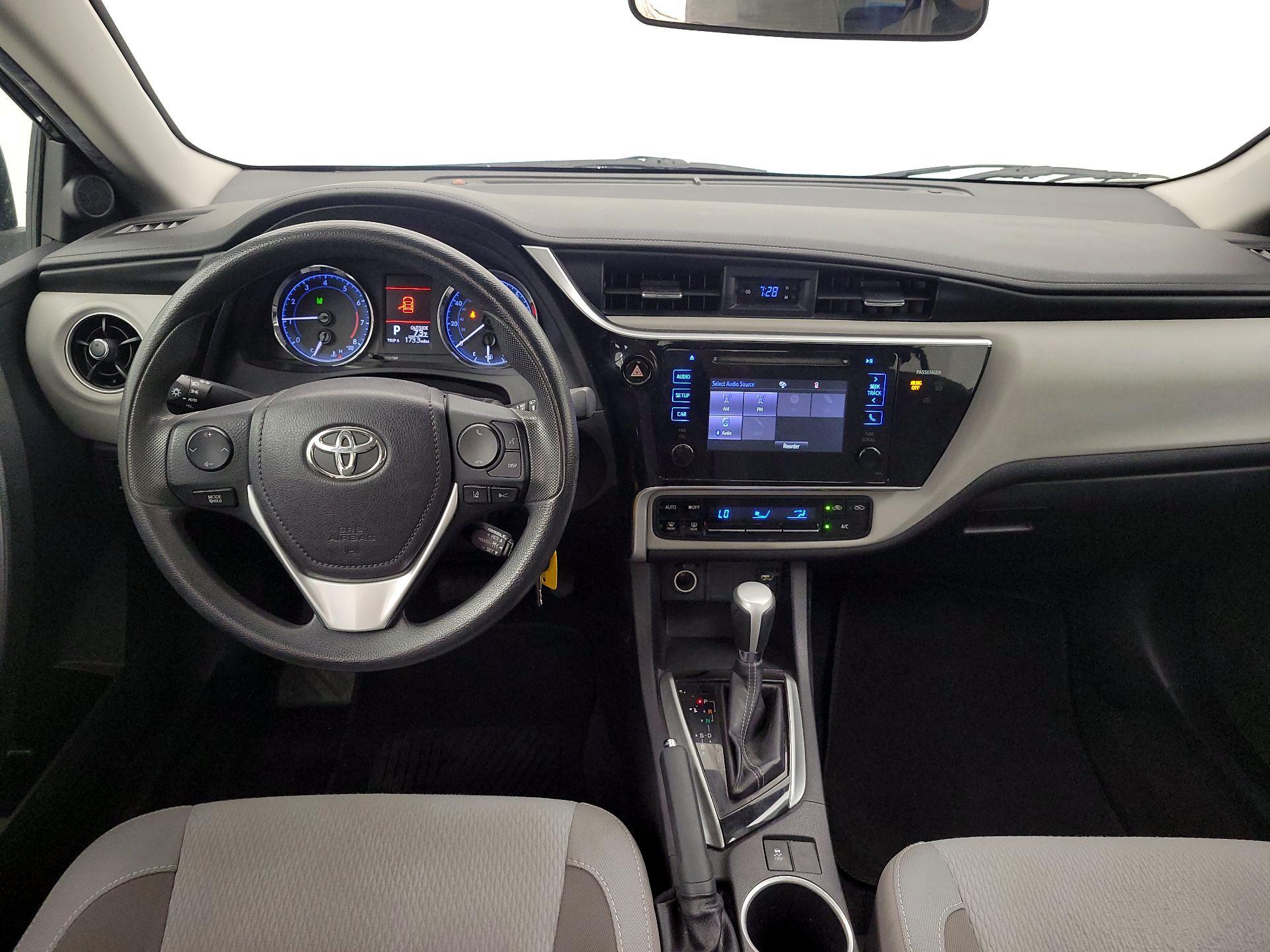 Thumbnail: 2017 Toyota Corolla - 9