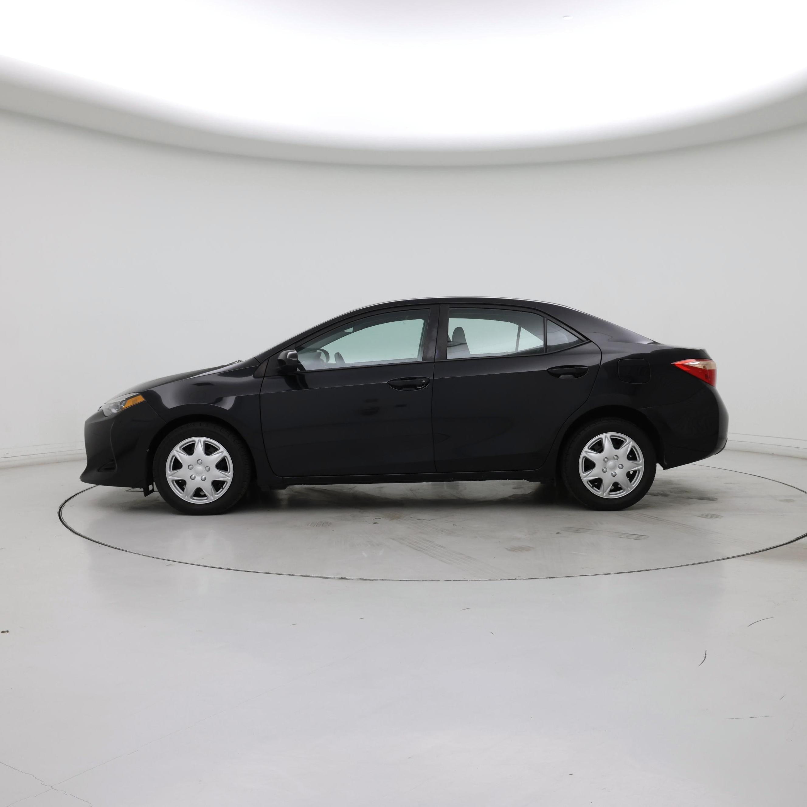 Thumbnail: 2017 Toyota Corolla - 3