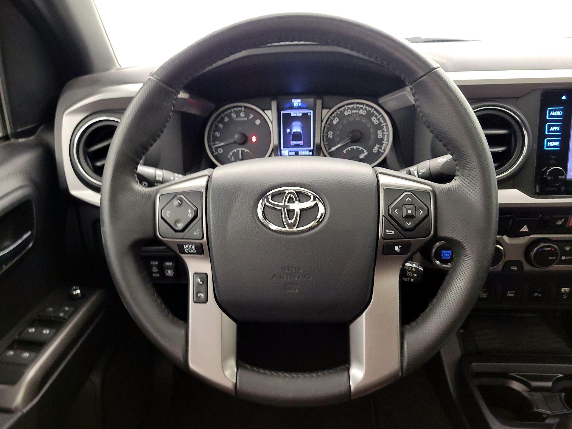 Thumbnail: 2017 Toyota Tacoma - 10