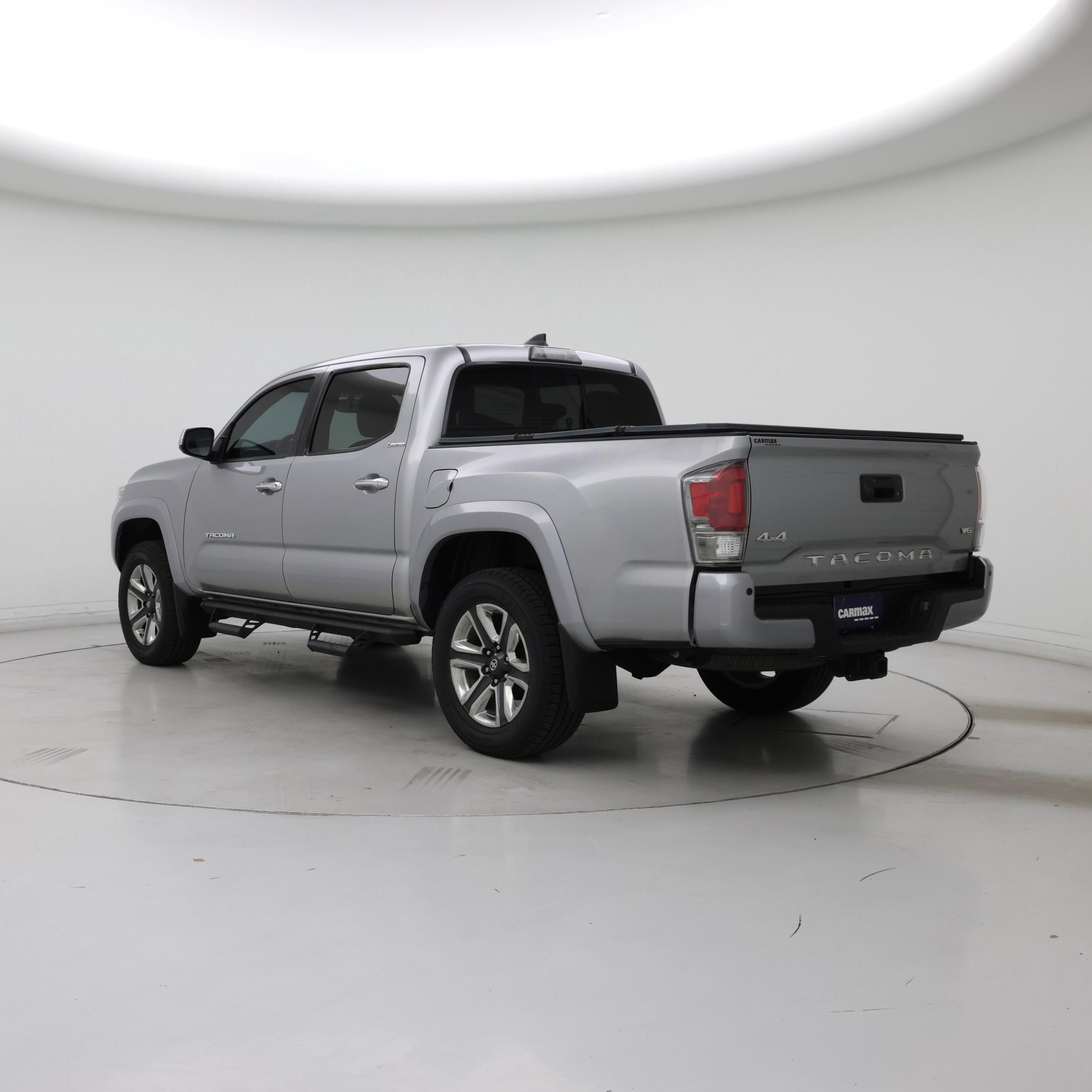 Thumbnail: 2017 Toyota Tacoma - 2