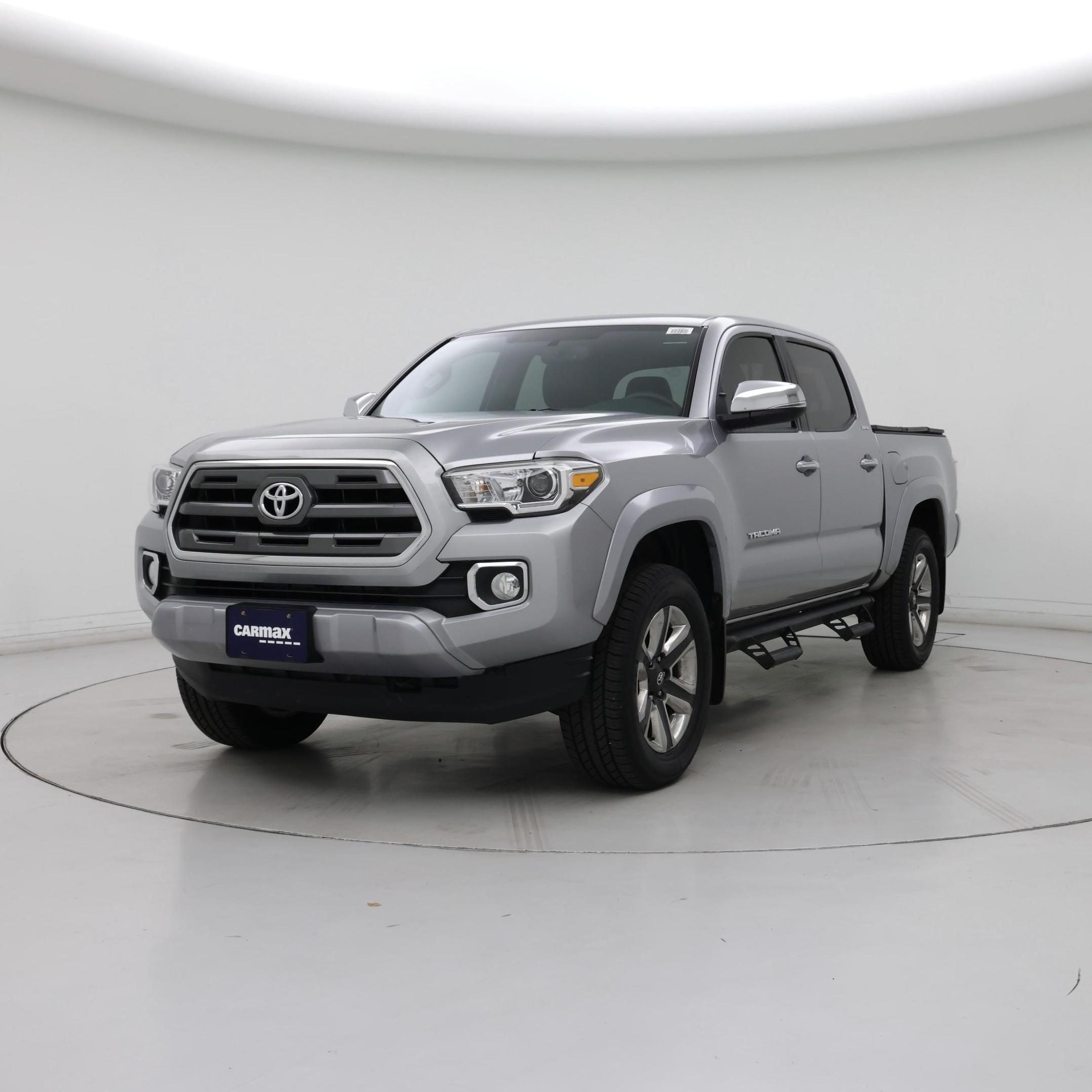 Thumbnail: 2017 Toyota Tacoma - 4