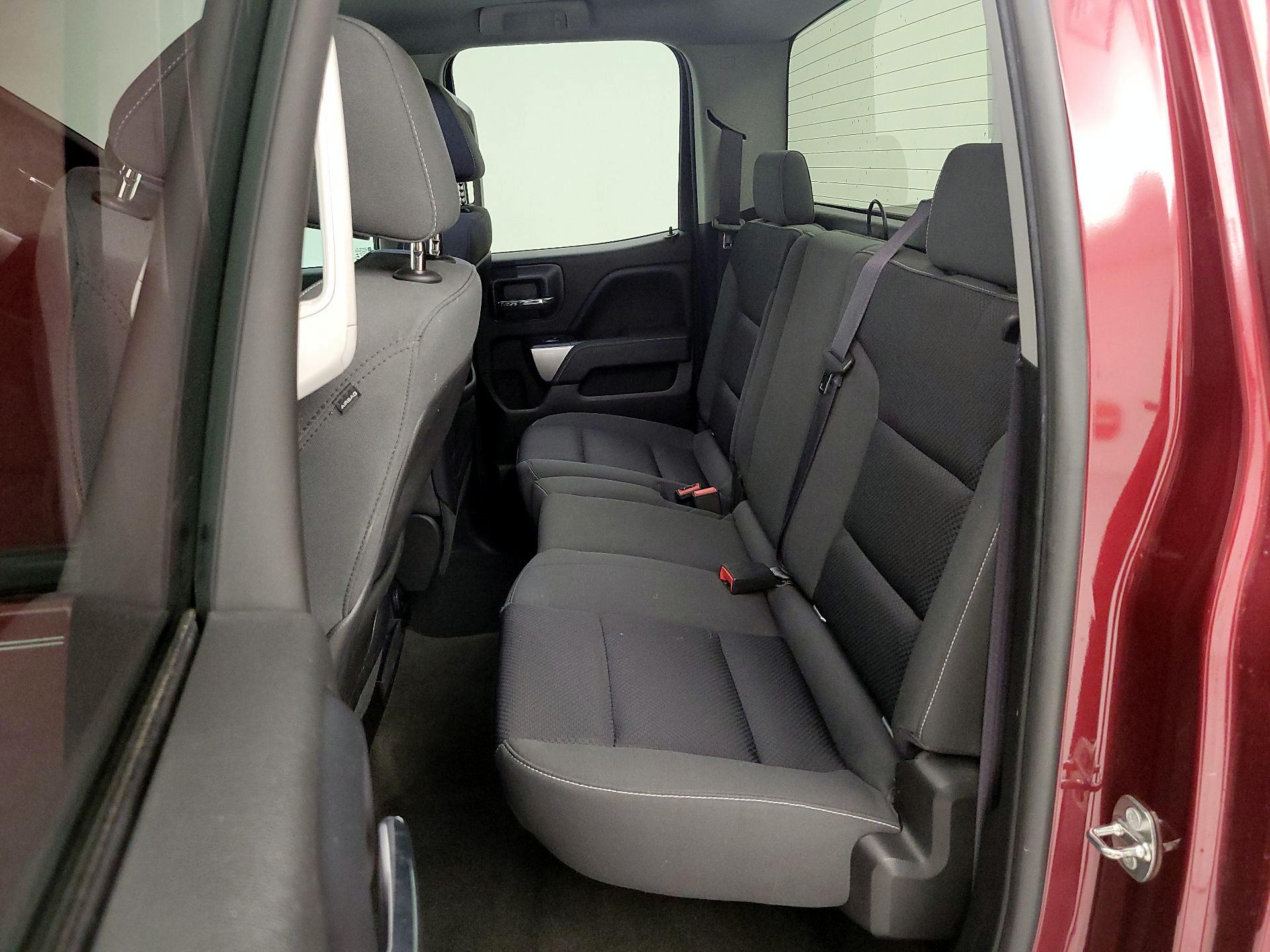 Thumbnail: 2015 Chevrolet Silverado 1500 - 19