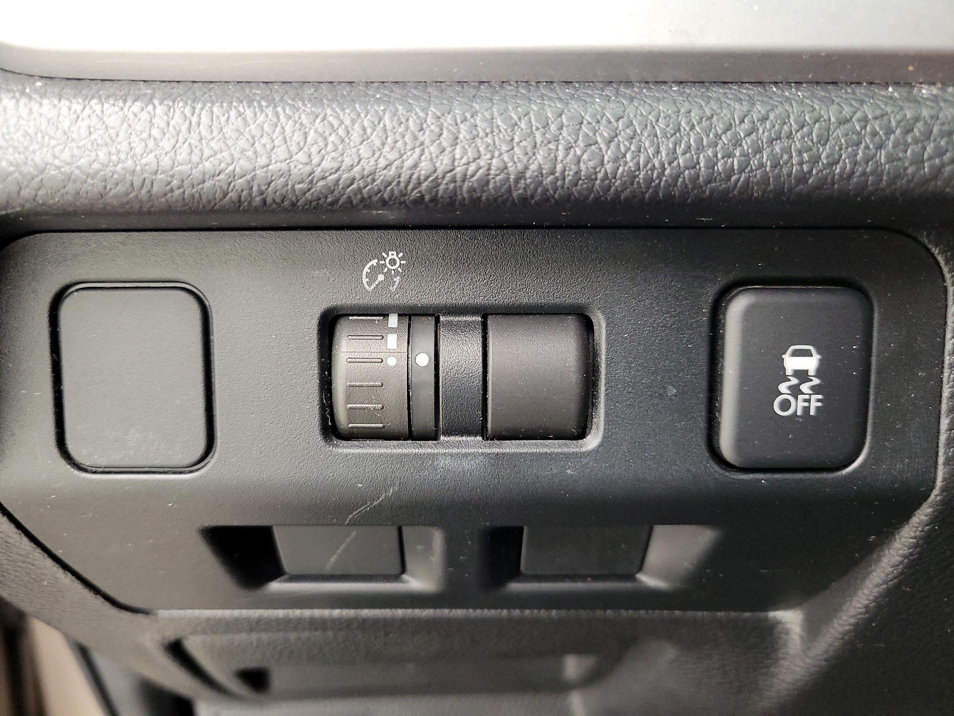 Thumbnail: 2015 Subaru Forester - 13