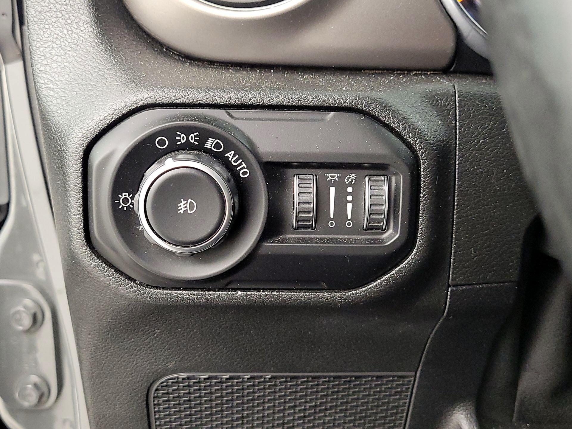Thumbnail: 2020 Jeep Wrangler - 13