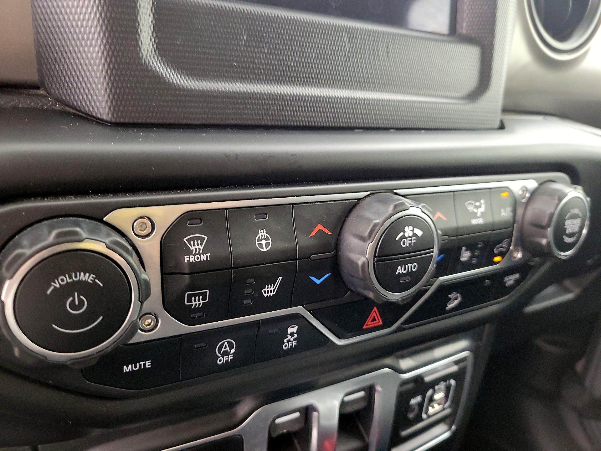 Thumbnail: 2020 Jeep Wrangler - 16