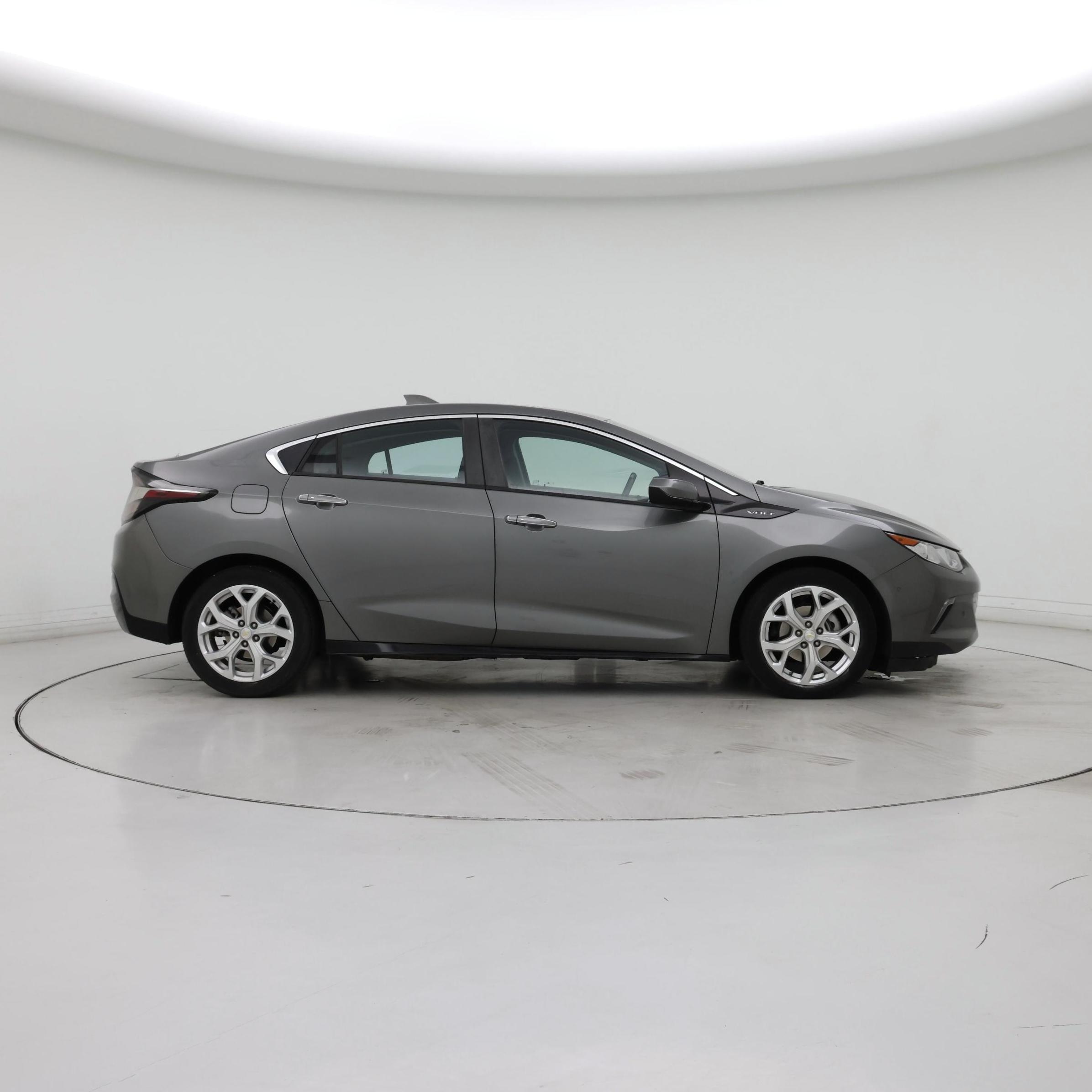 Thumbnail: 2017 Chevrolet Volt - 7