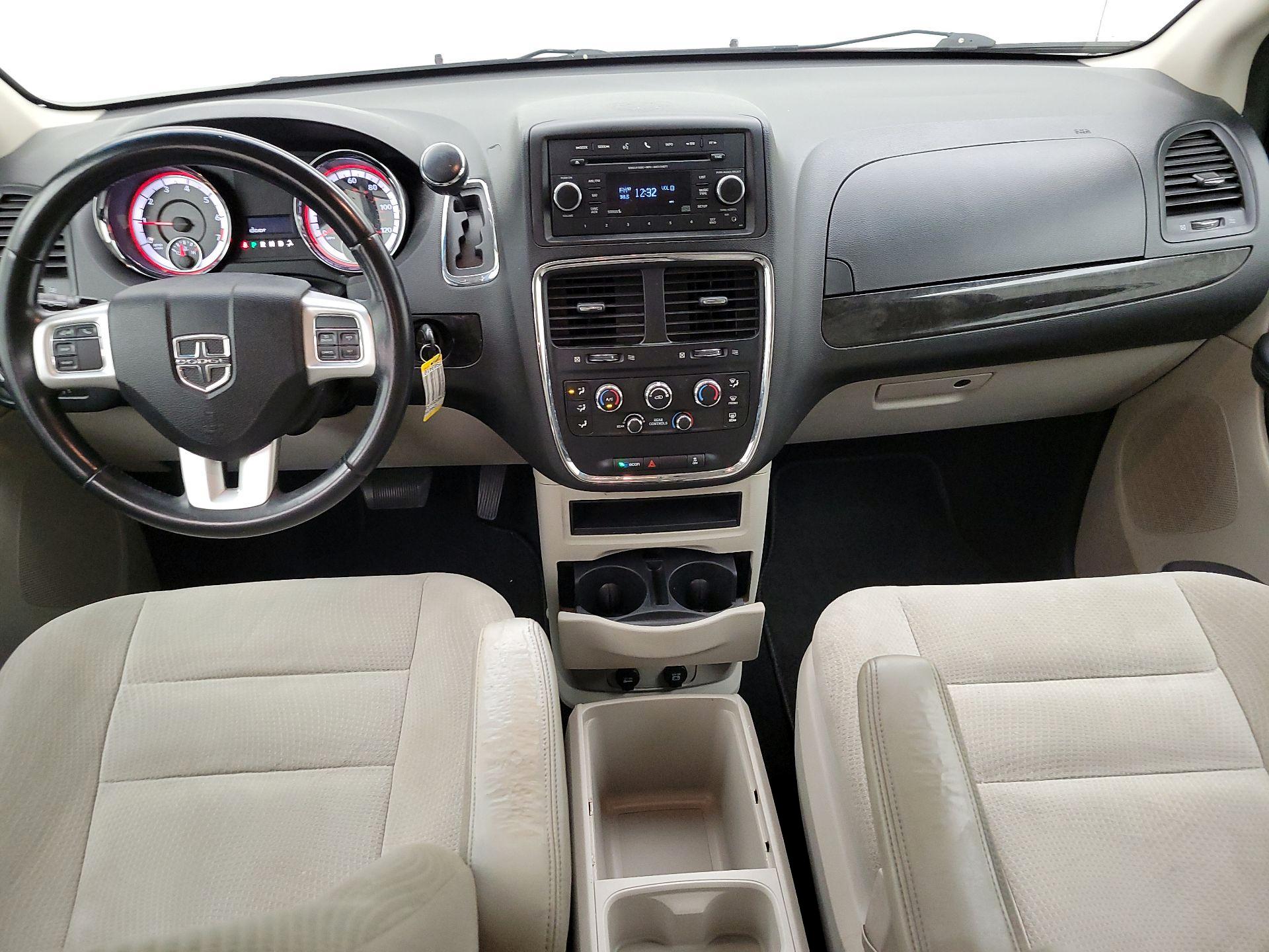 Thumbnail: 2016 Dodge Grand Caravan - 9