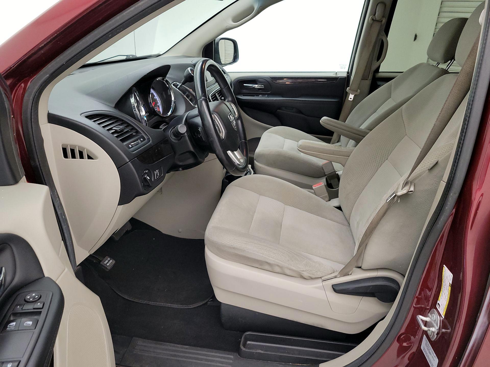 Thumbnail: 2016 Dodge Grand Caravan - 11