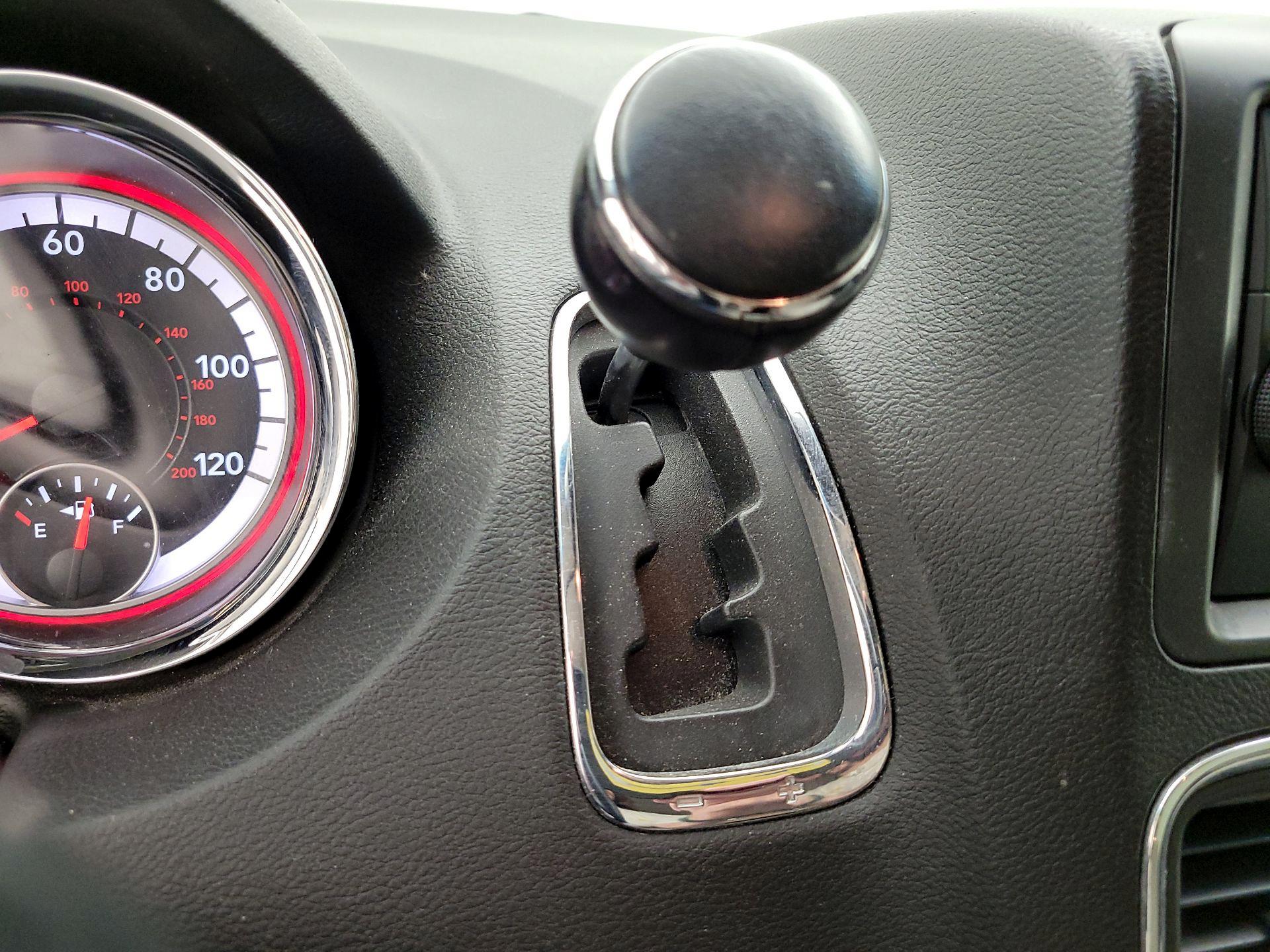 Thumbnail: 2016 Dodge Grand Caravan - 15