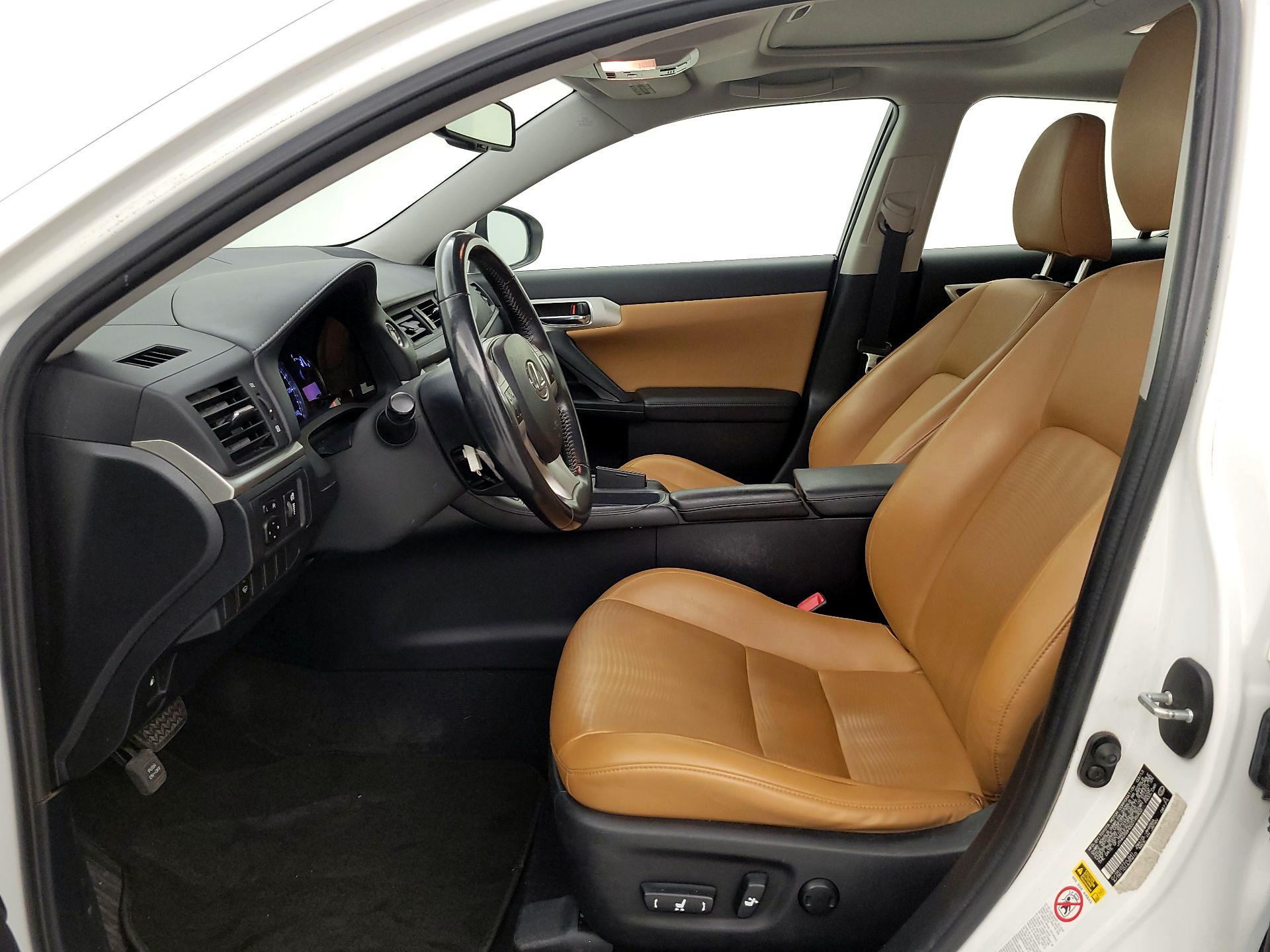 Thumbnail: 2013 Lexus CT - 11
