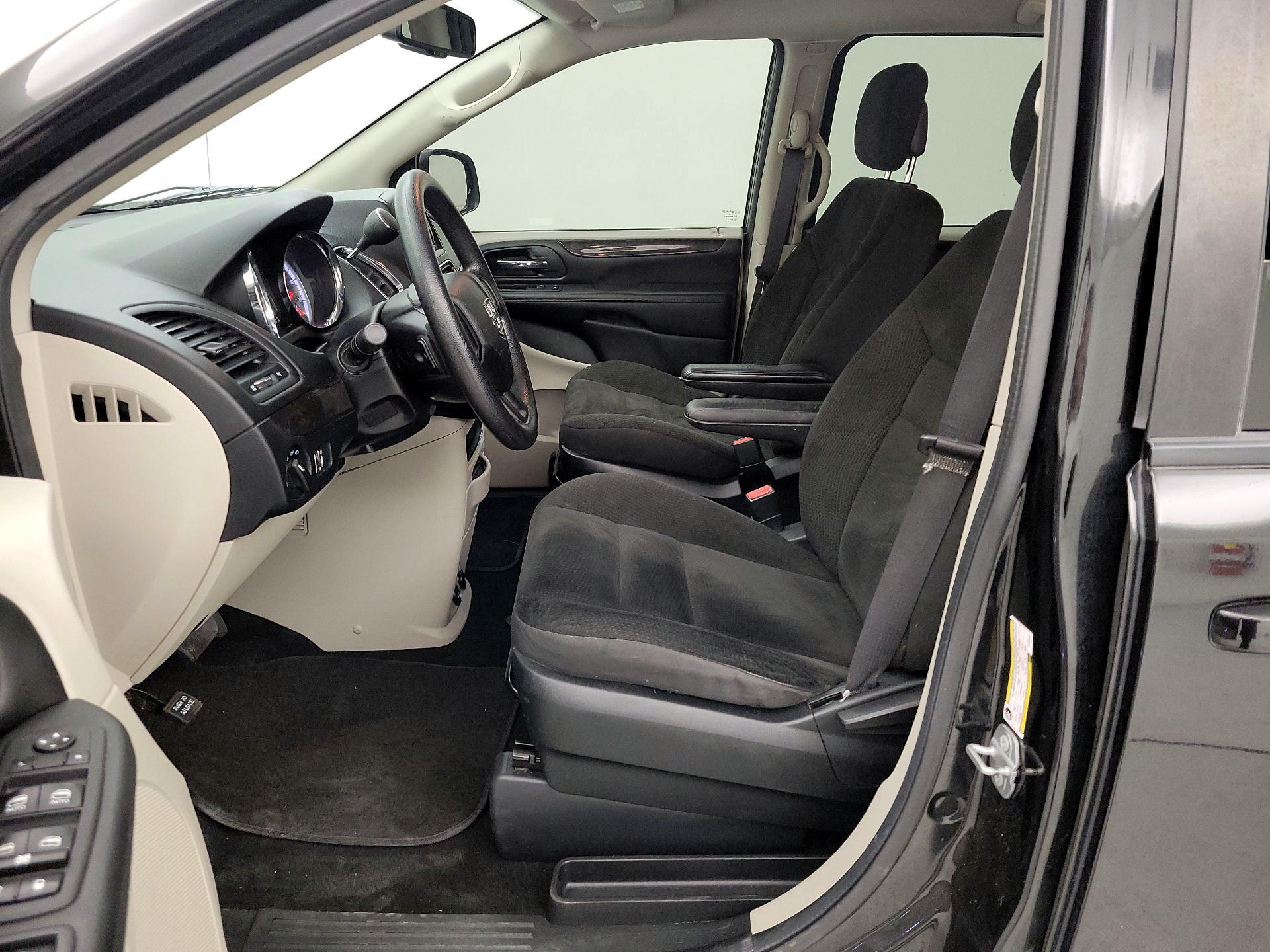 Thumbnail: 2018 Dodge Grand Caravan - 11