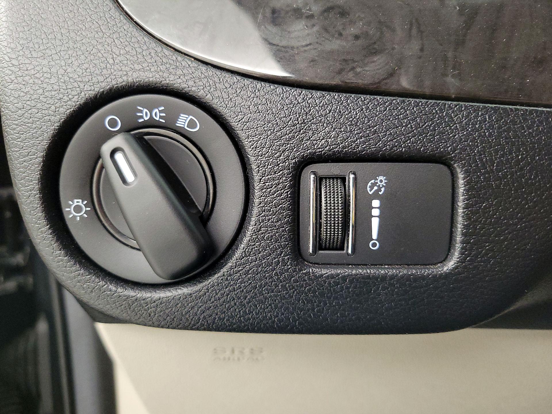 Thumbnail: 2018 Dodge Grand Caravan - 13