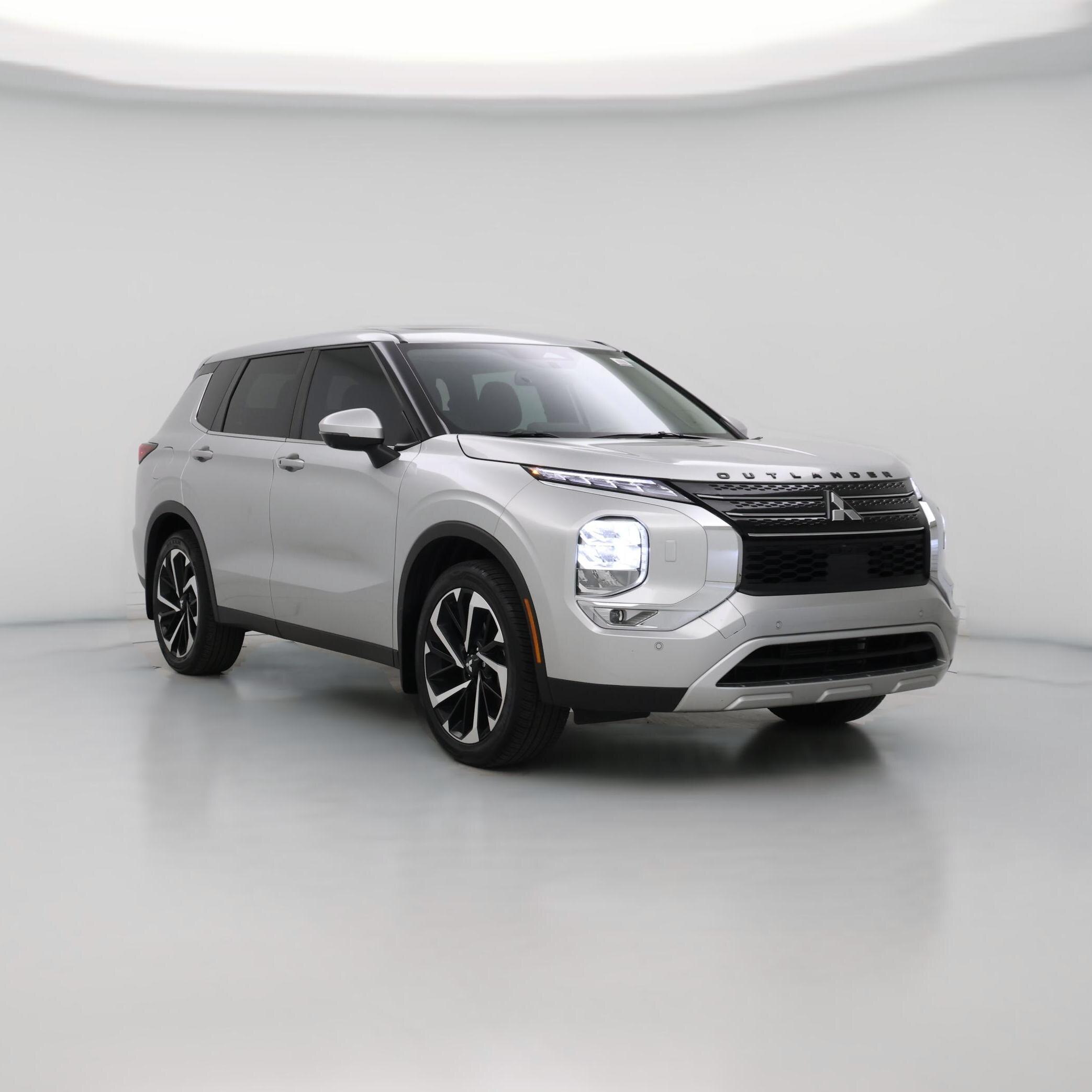 Thumbnail: 2023 Mitsubishi Outlander - 1