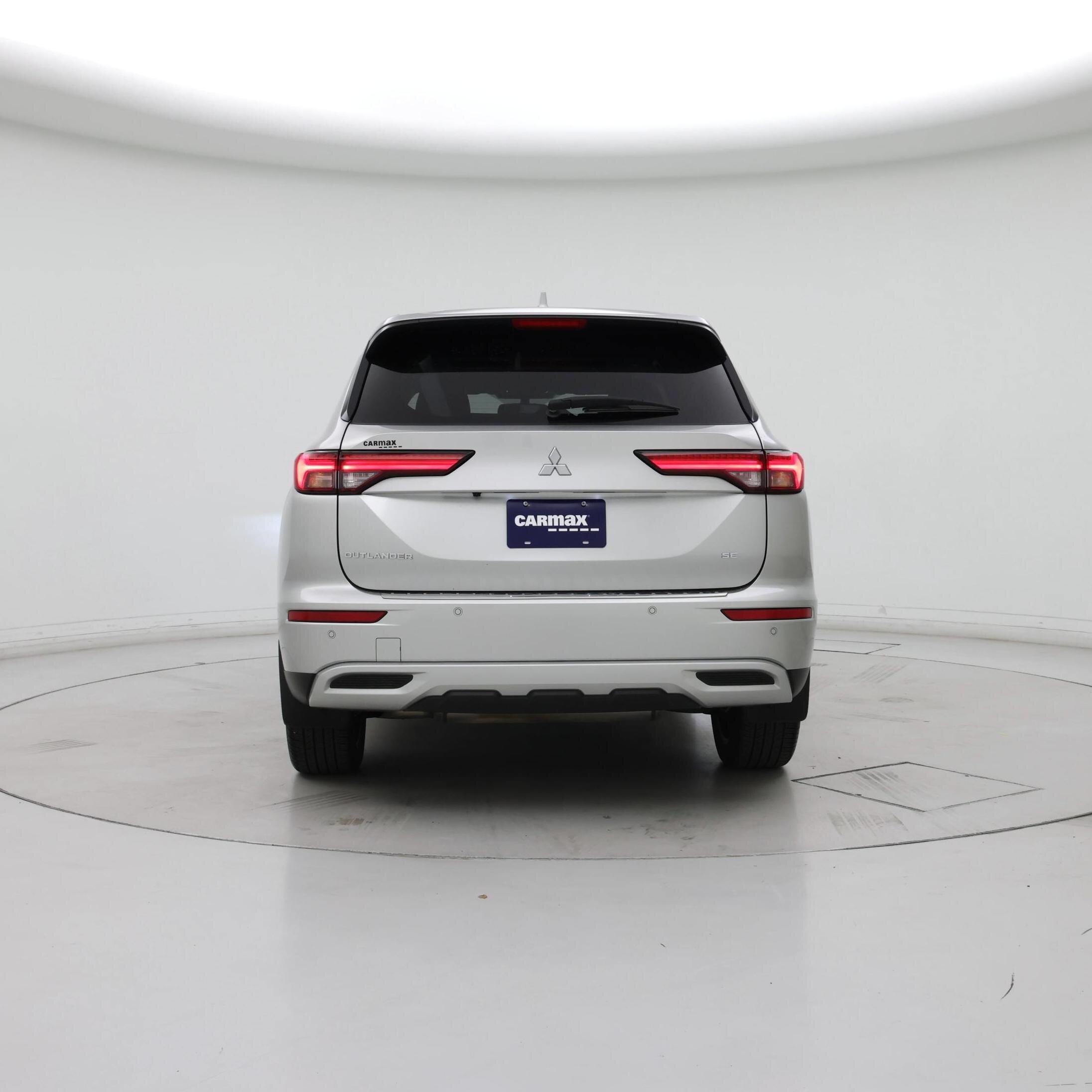 Thumbnail: 2023 Mitsubishi Outlander - 6