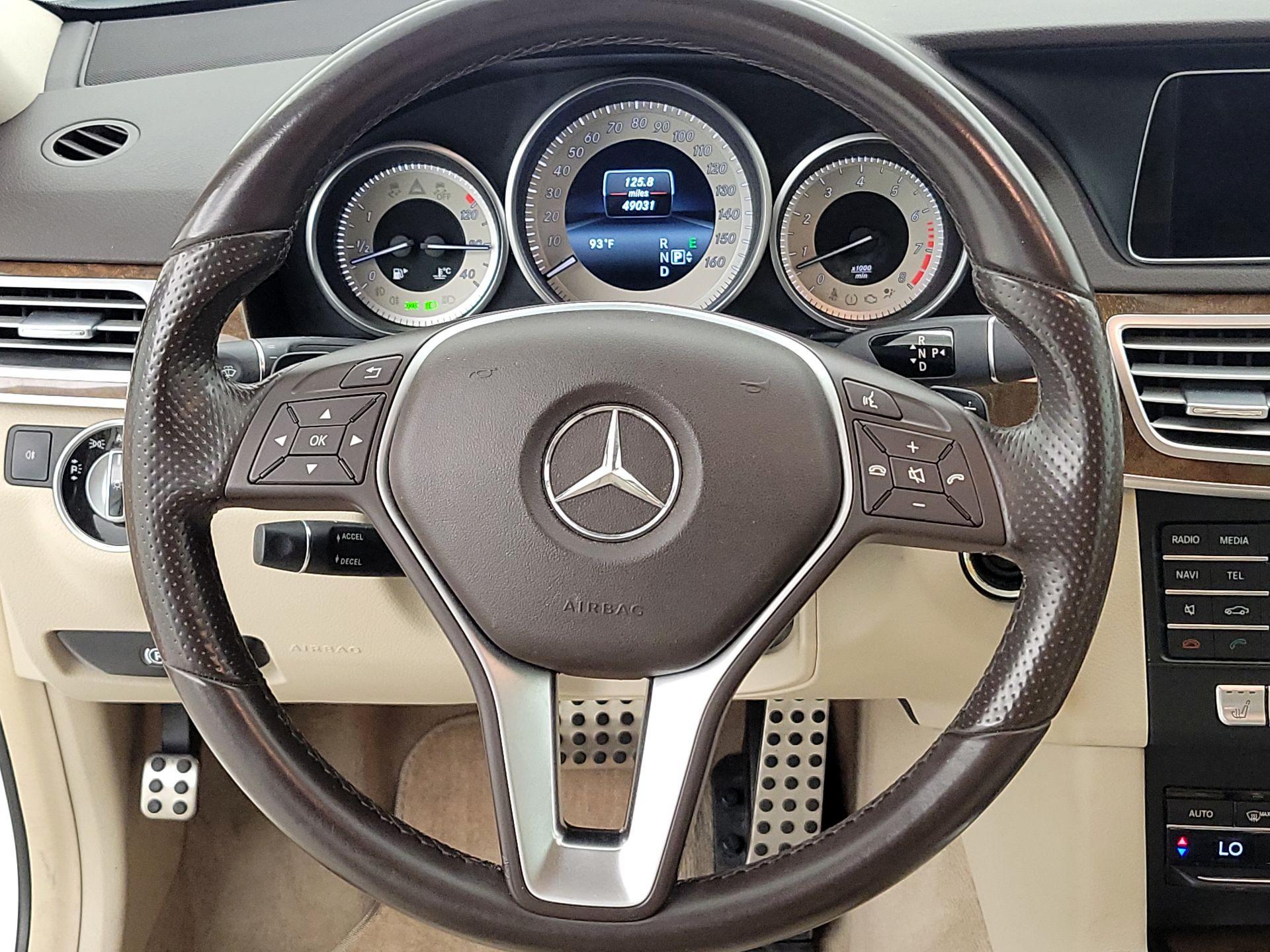 Thumbnail: 2016 Mercedes-Benz E-Class - 10