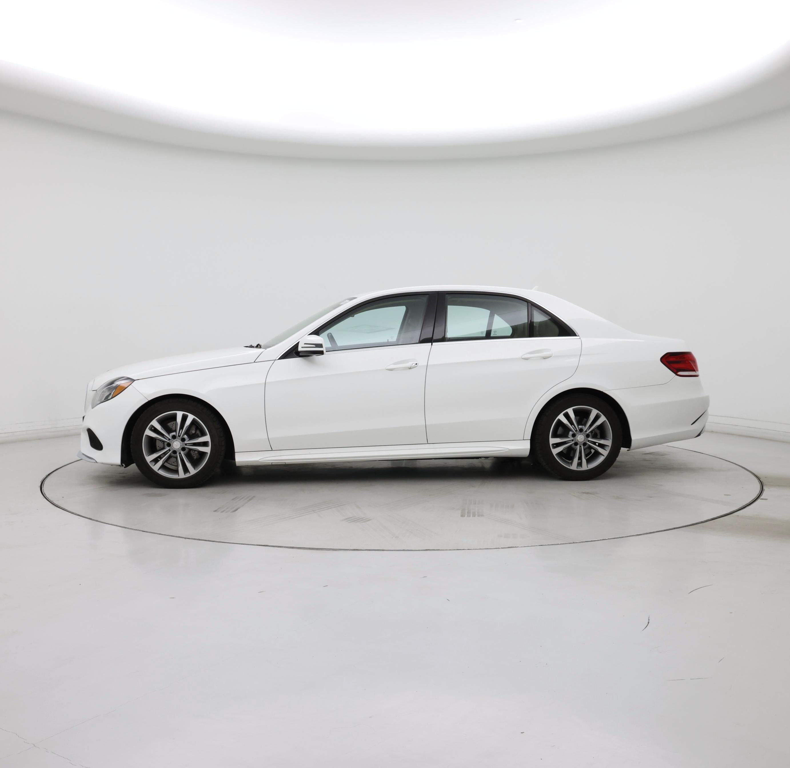 Thumbnail: 2016 Mercedes-Benz E-Class - 3
