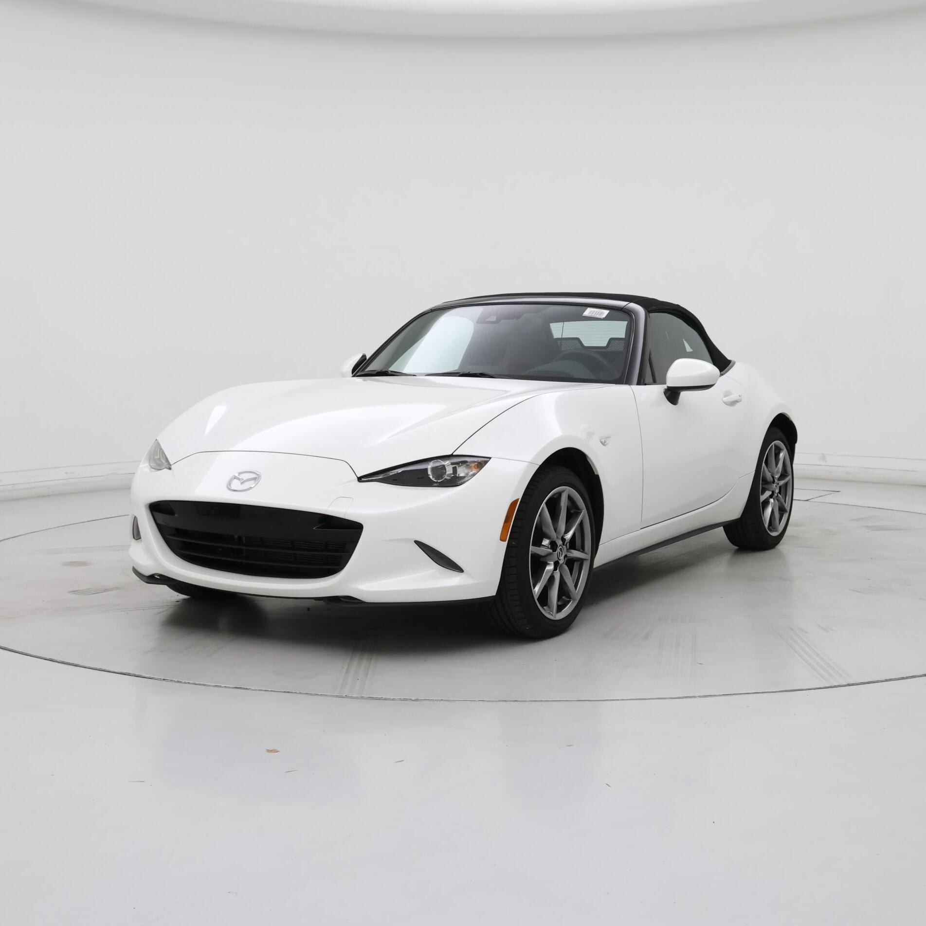 Thumbnail: 2023 Mazda MX-5 Miata - 4