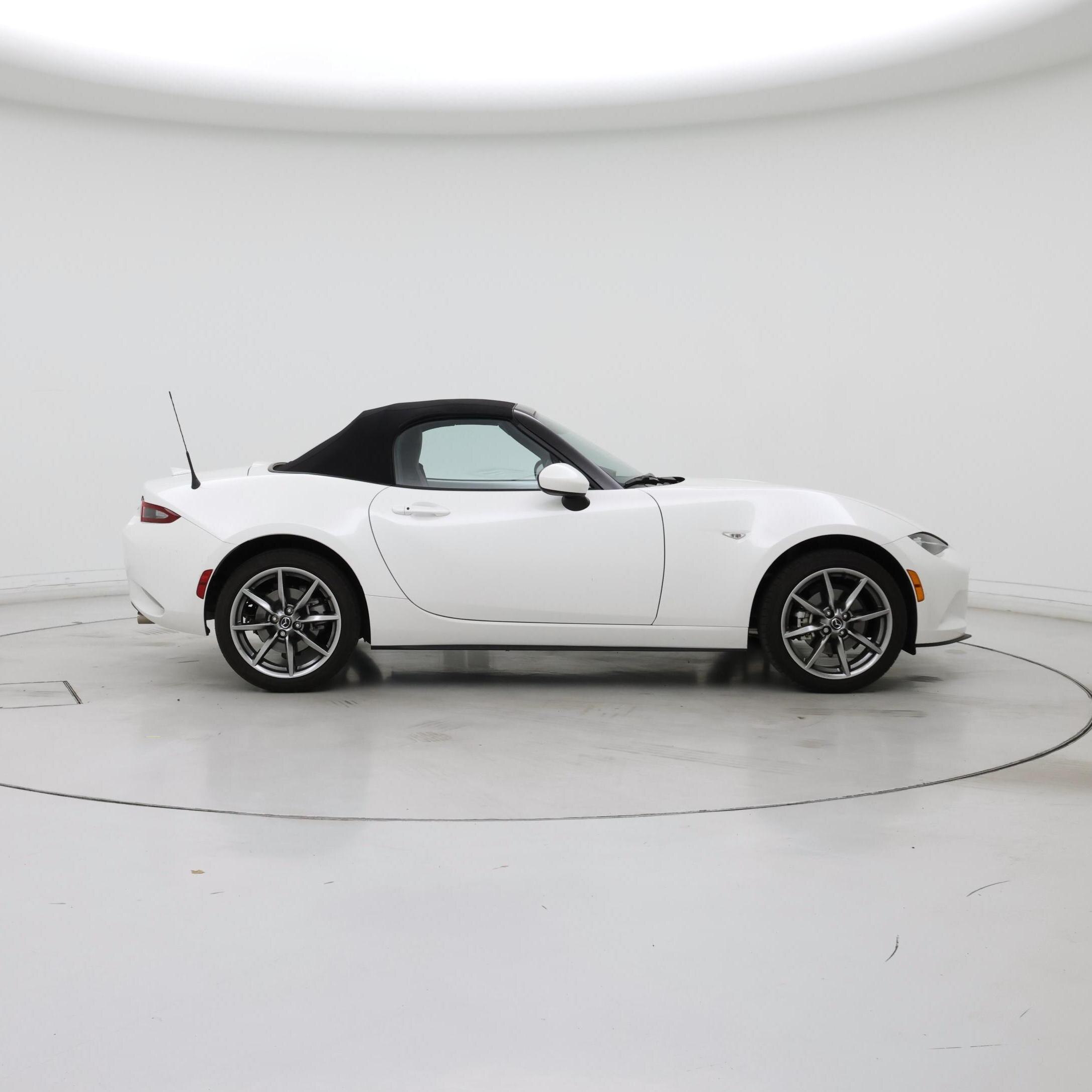 Thumbnail: 2023 Mazda MX-5 Miata - 7