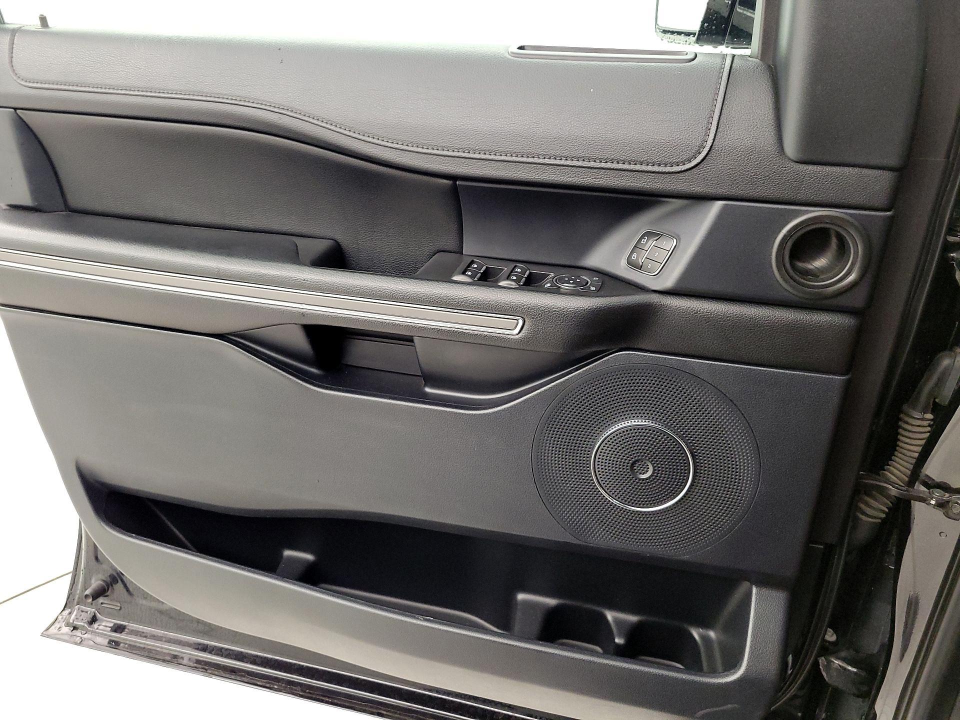 Thumbnail: 2020 Ford Expedition - 12