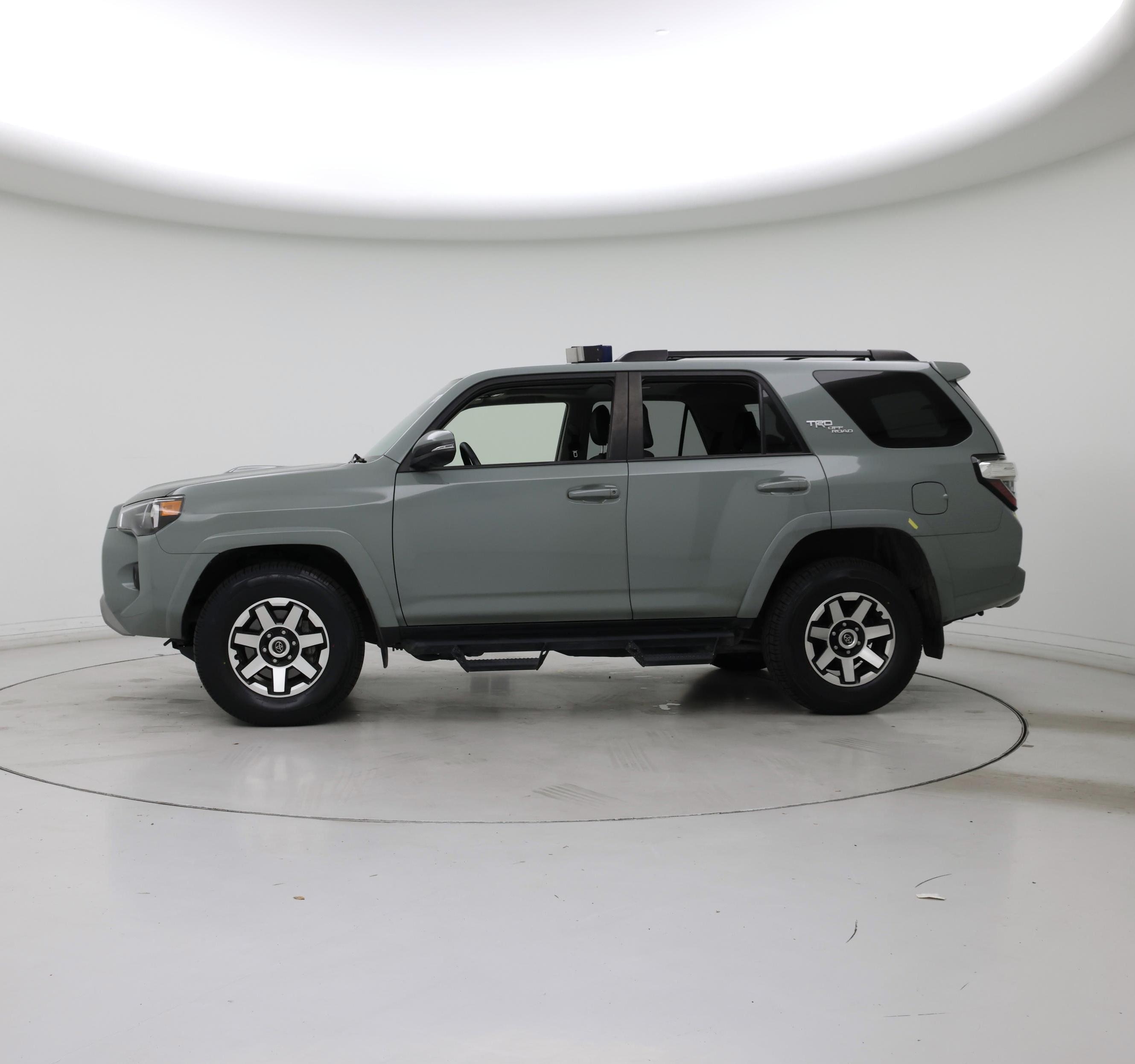 Thumbnail: 2023 Toyota 4Runner - 3