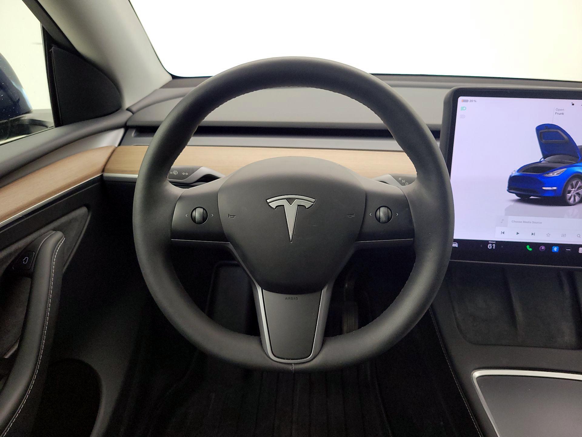 Thumbnail: 2023 Tesla Model Y - 10