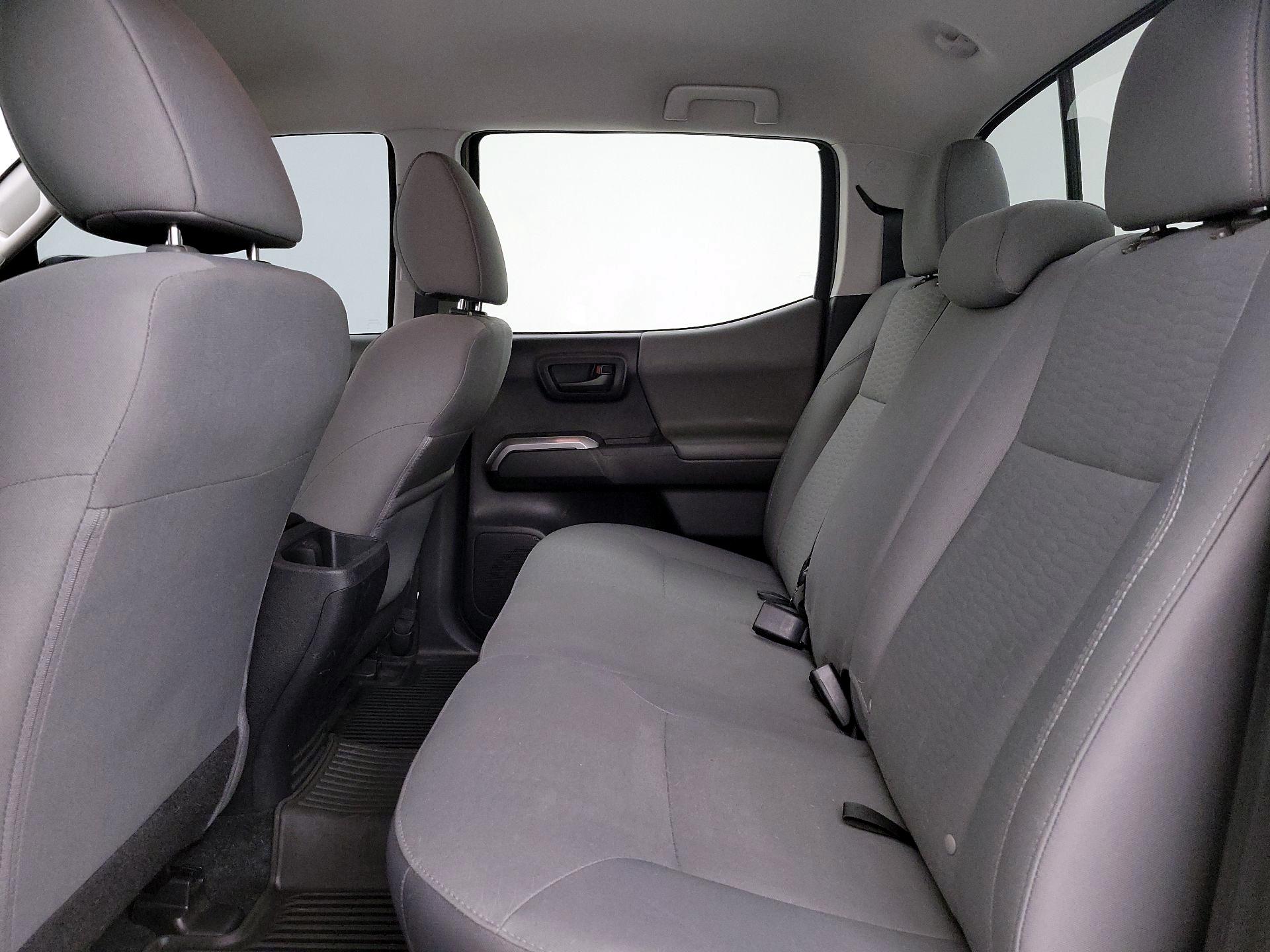 Thumbnail: 2019 Toyota Tacoma - 19