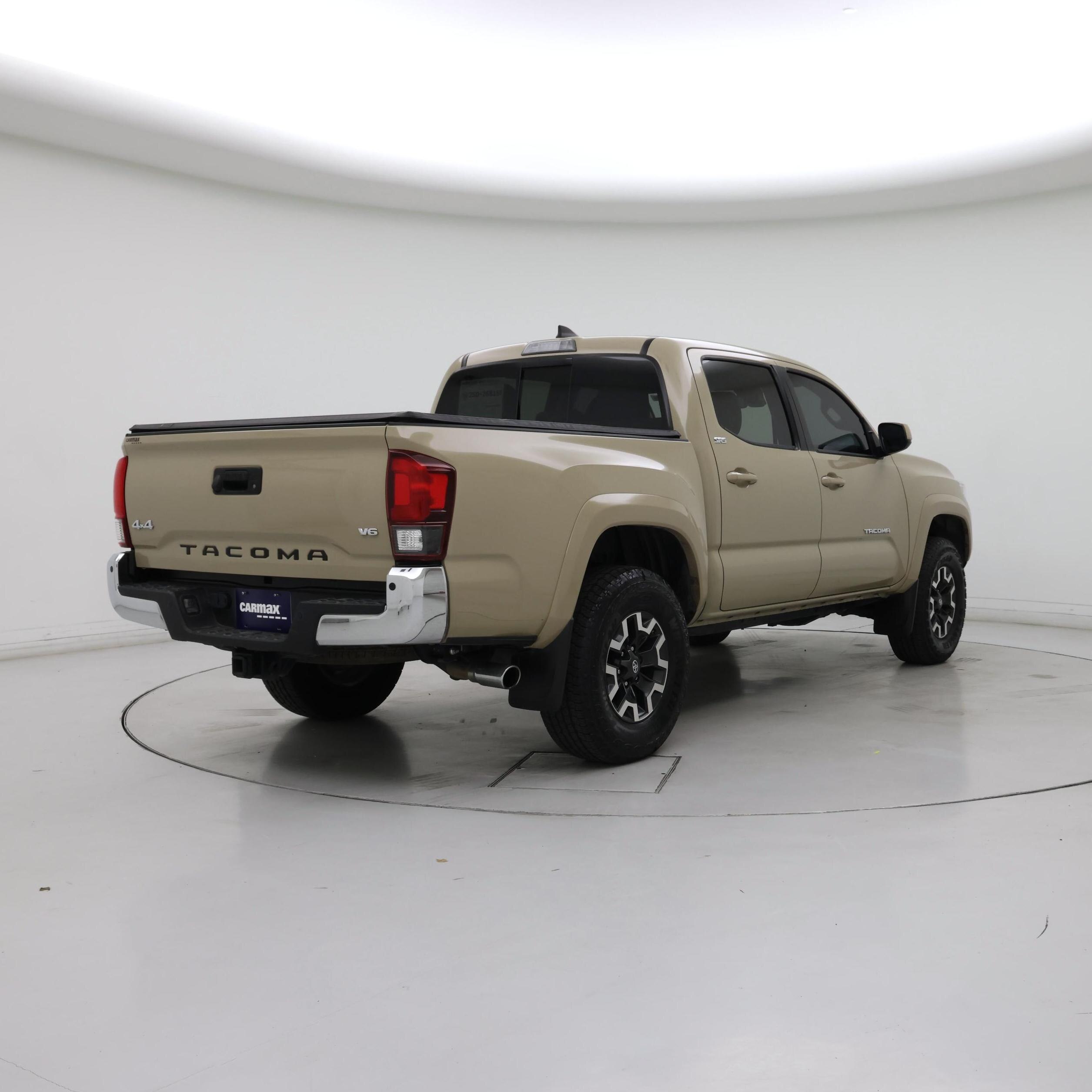 Thumbnail: 2019 Toyota Tacoma - 8