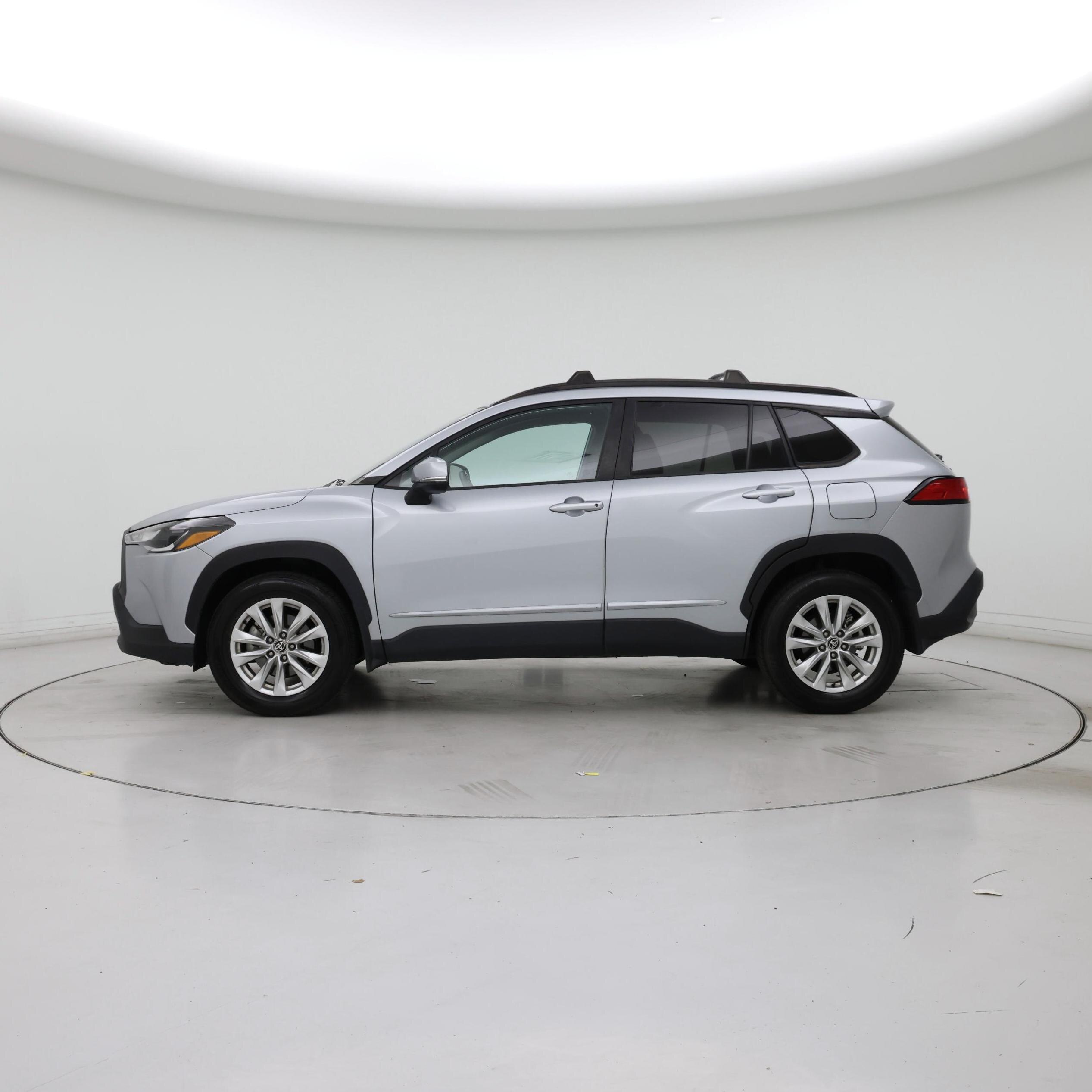 Thumbnail: 2022 Toyota Corolla Cross - 3