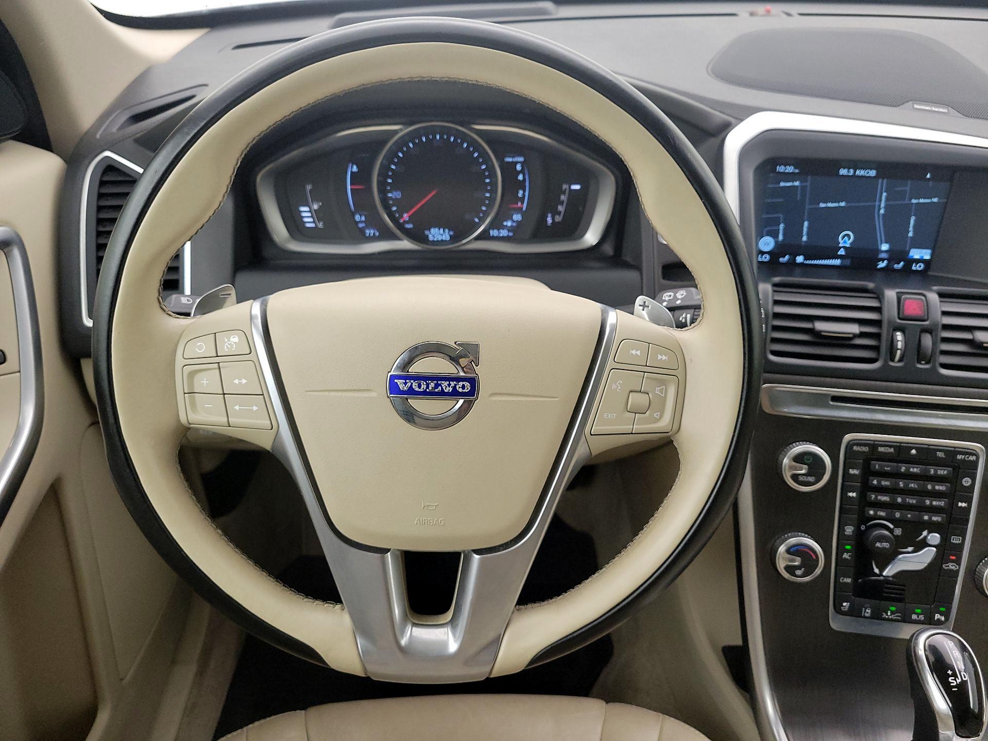 Thumbnail: 2015 Volvo XC60 - 10